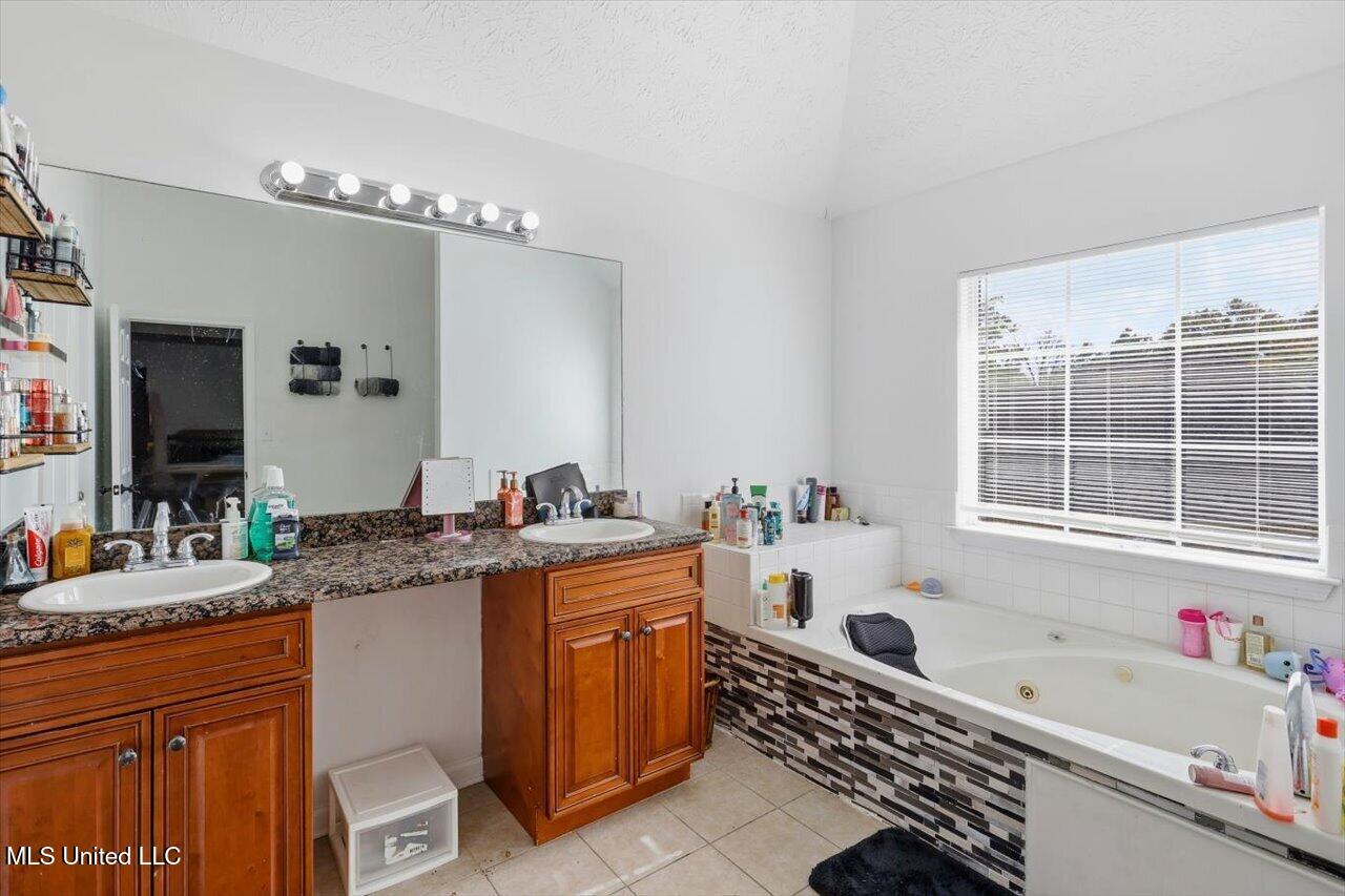 204 Lyle Circle Property Photo 18