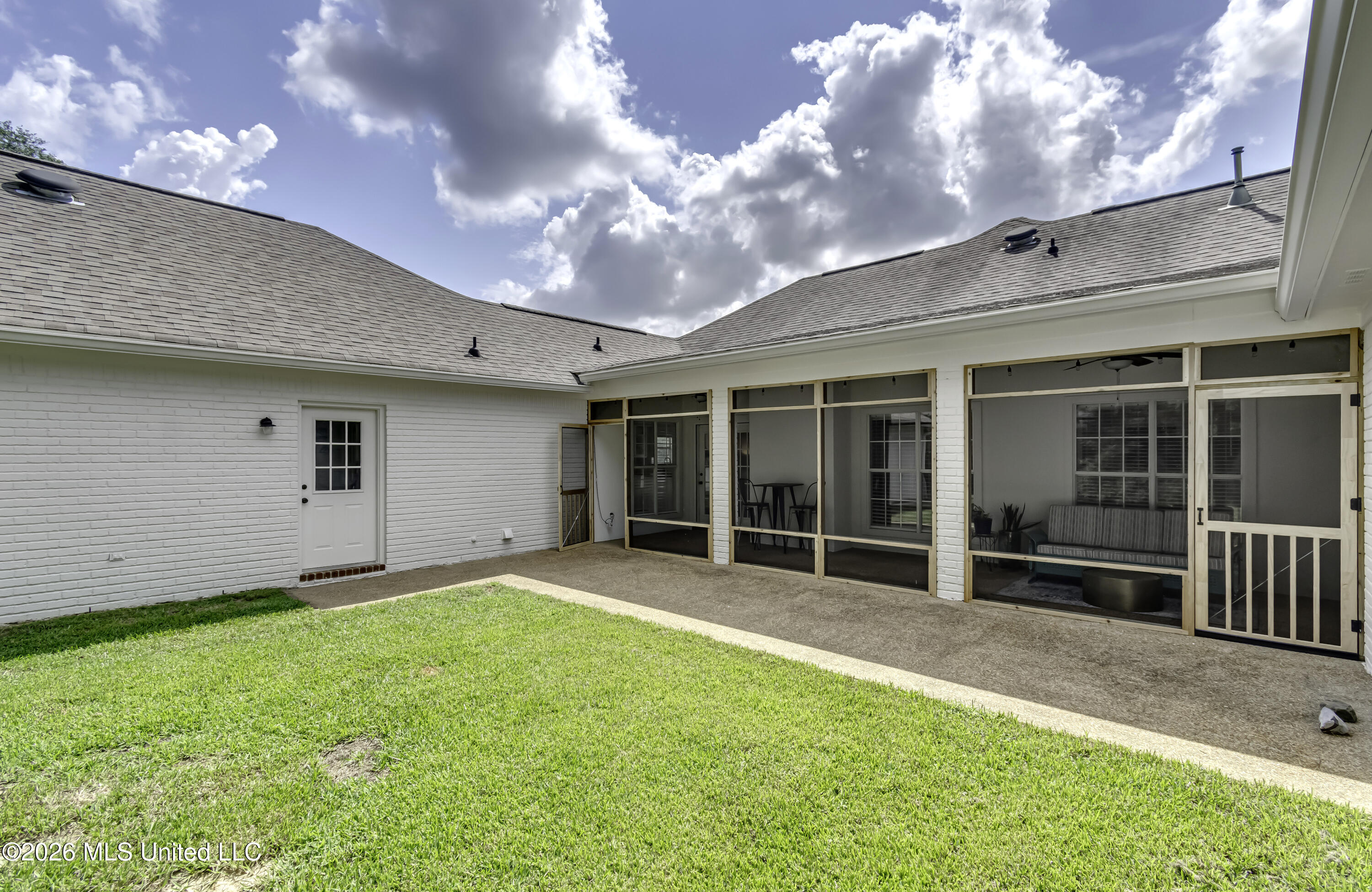 85 Eastgate Drive Property Photo 77