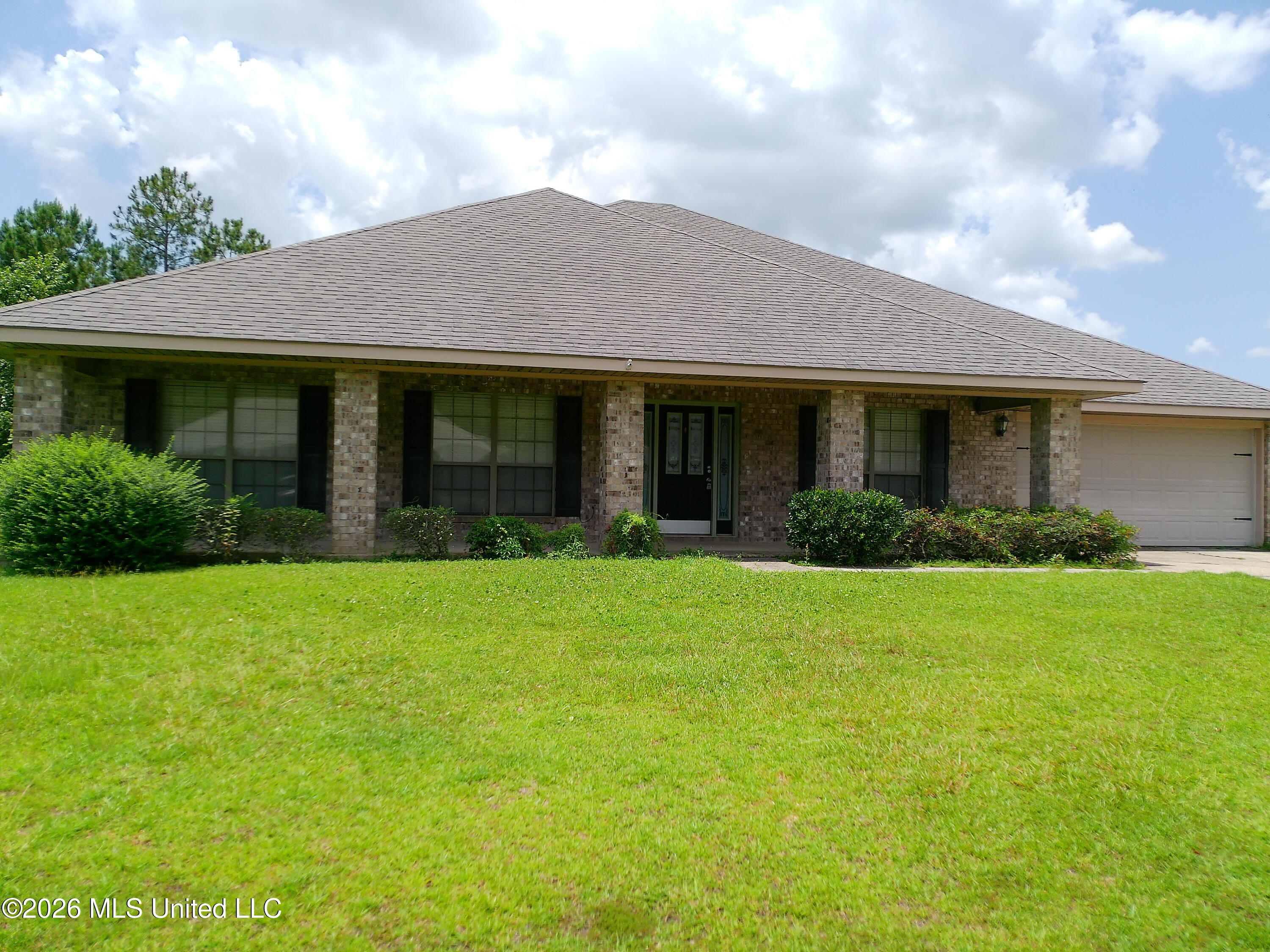 14597 Bruce Cove Property Photo 1