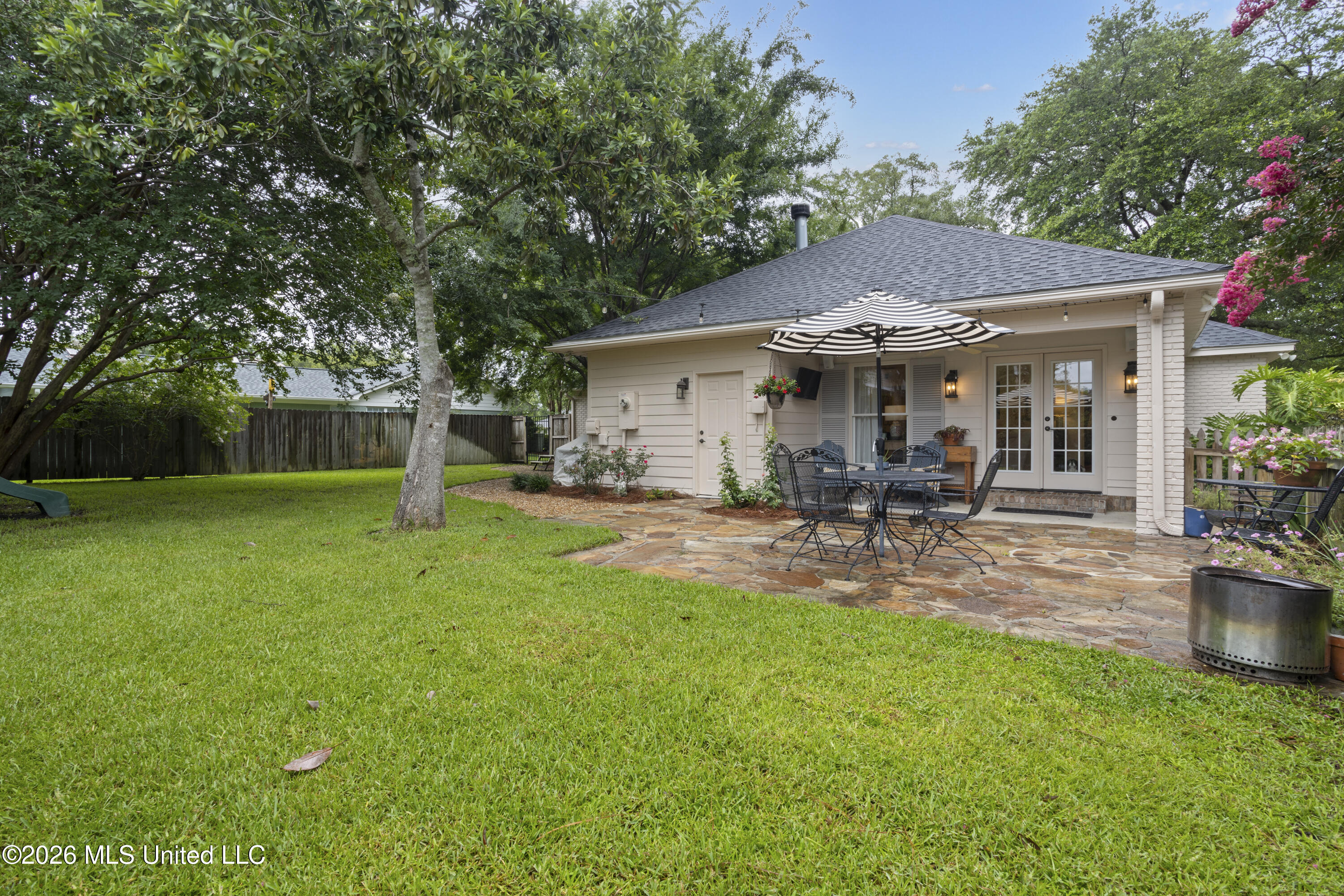 45 Greenbriar Drive Property Photo 52