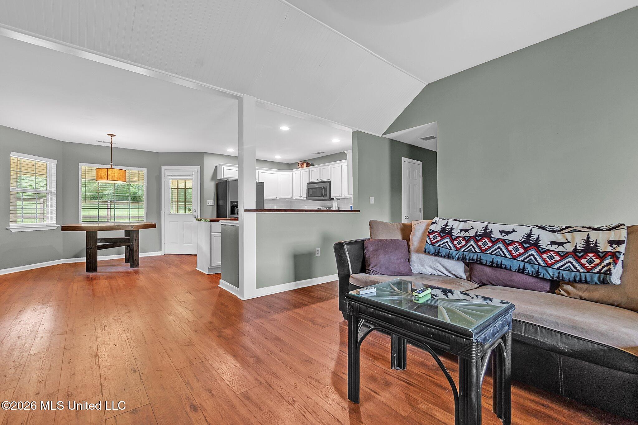 111 Dogwood Road Property Photo 3