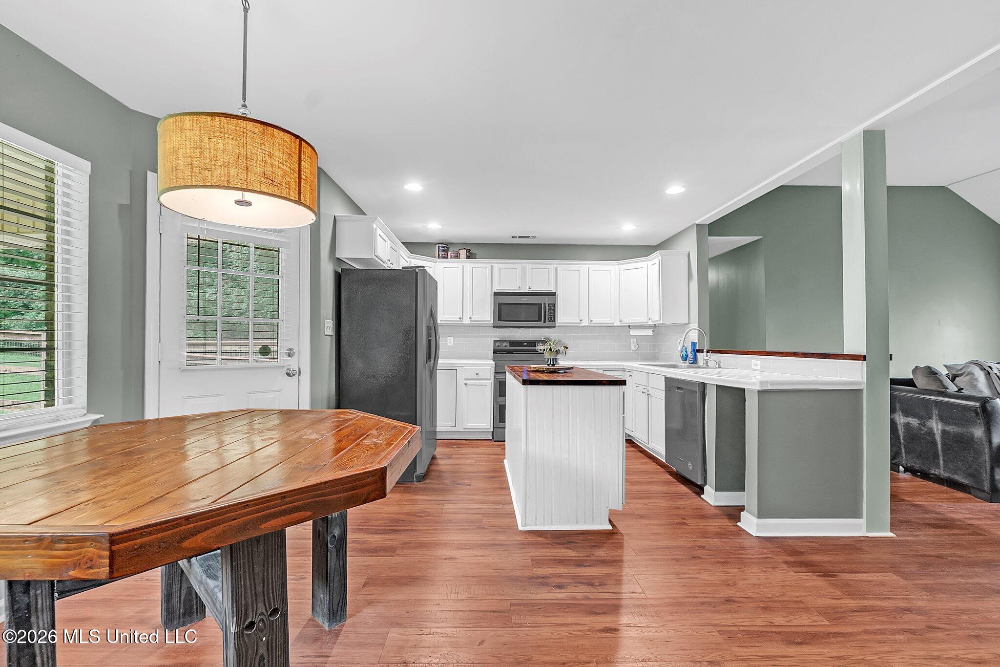111 Dogwood Road Property Photo 4