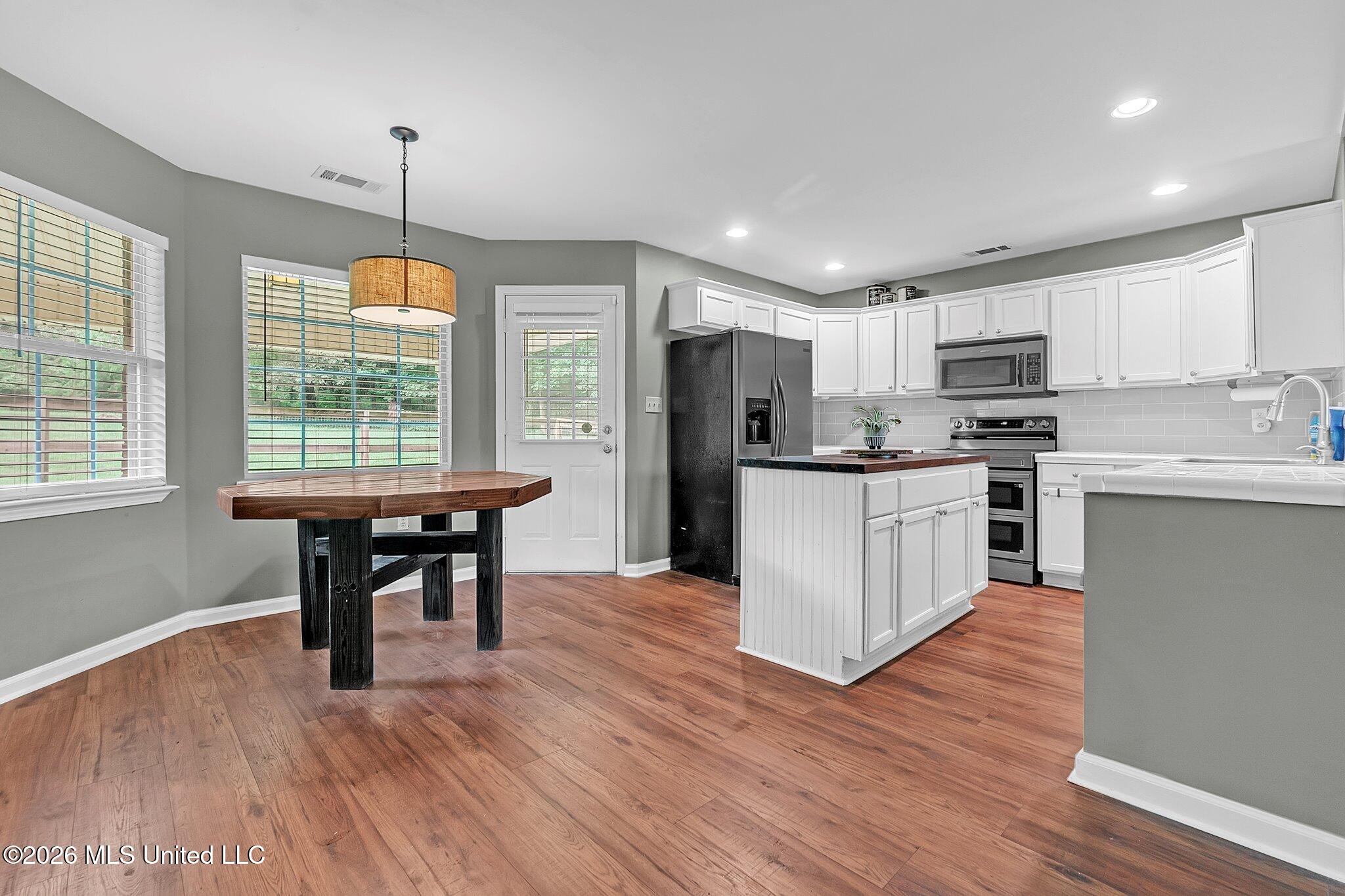 111 Dogwood Road Property Photo 6