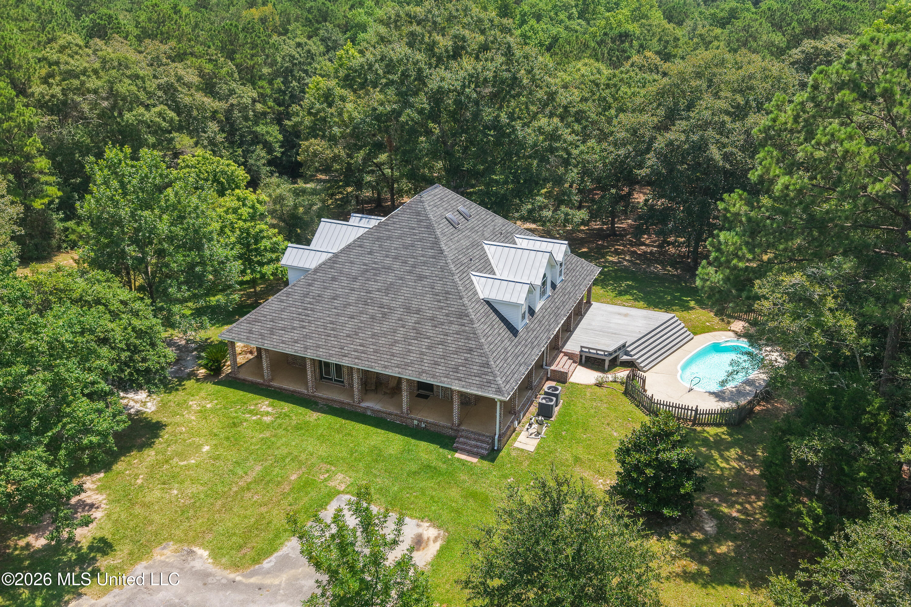 16109 Roberts Road Property Photo 7