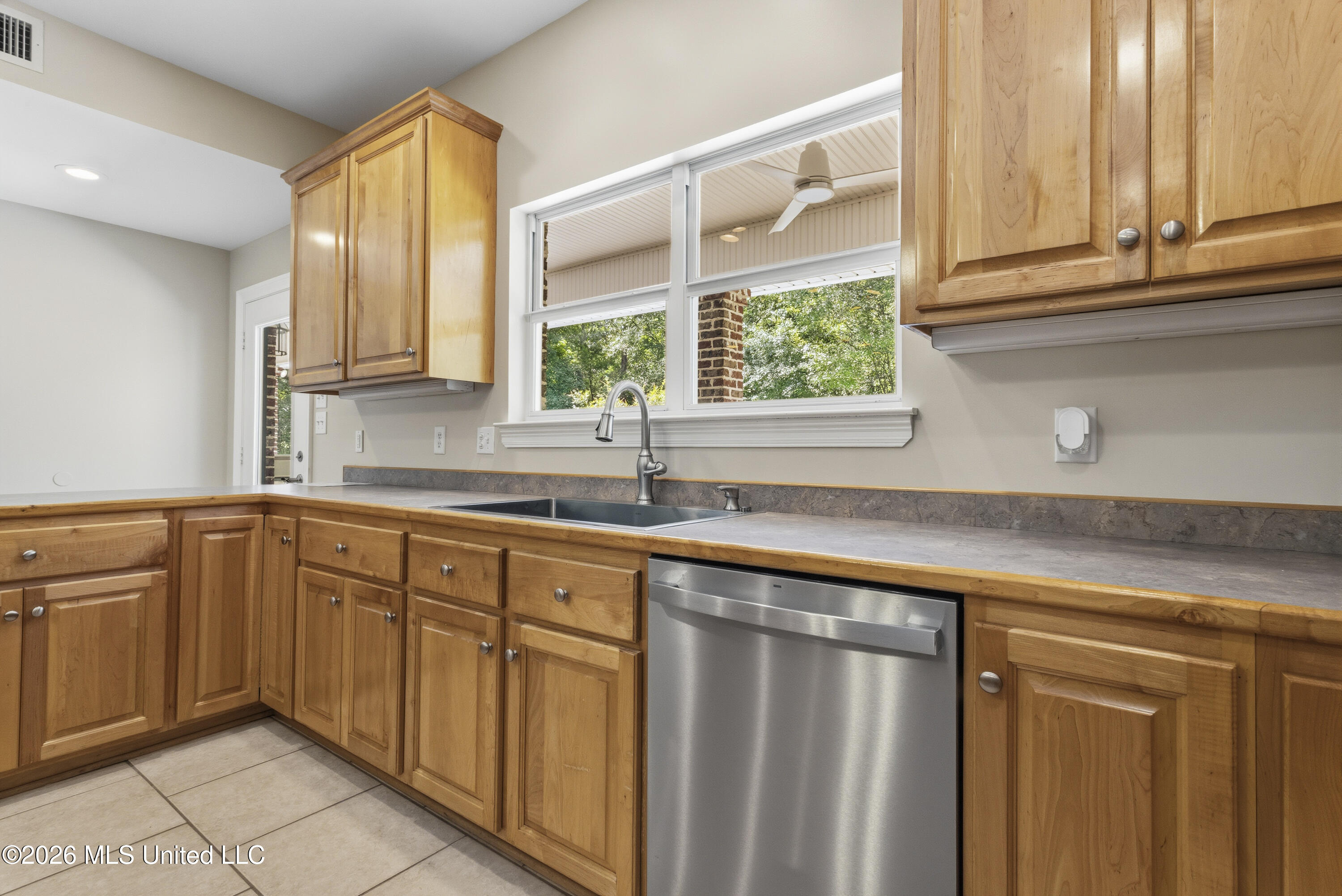 16109 Roberts Road Property Photo 11