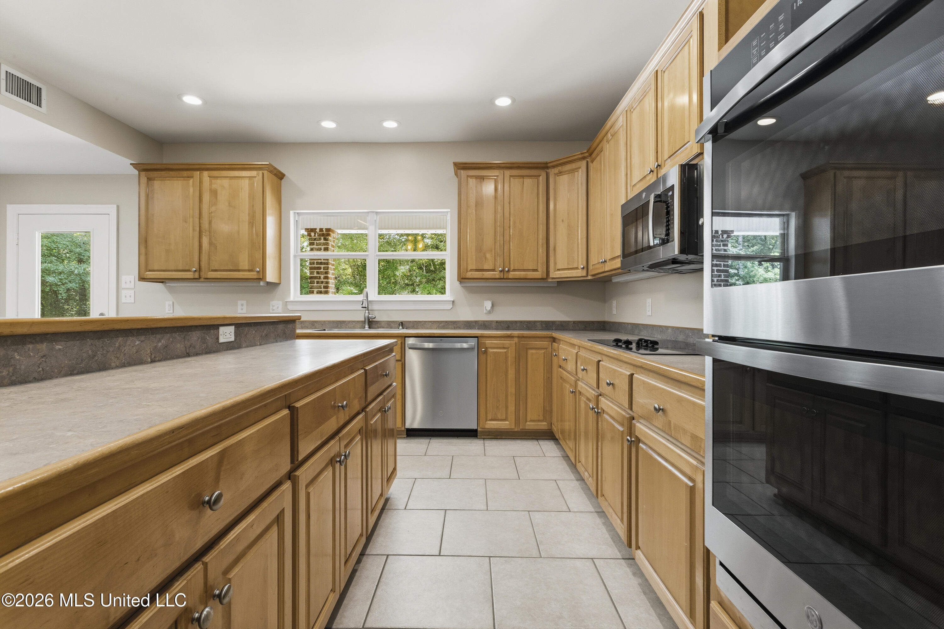 16109 Roberts Road Property Photo 12