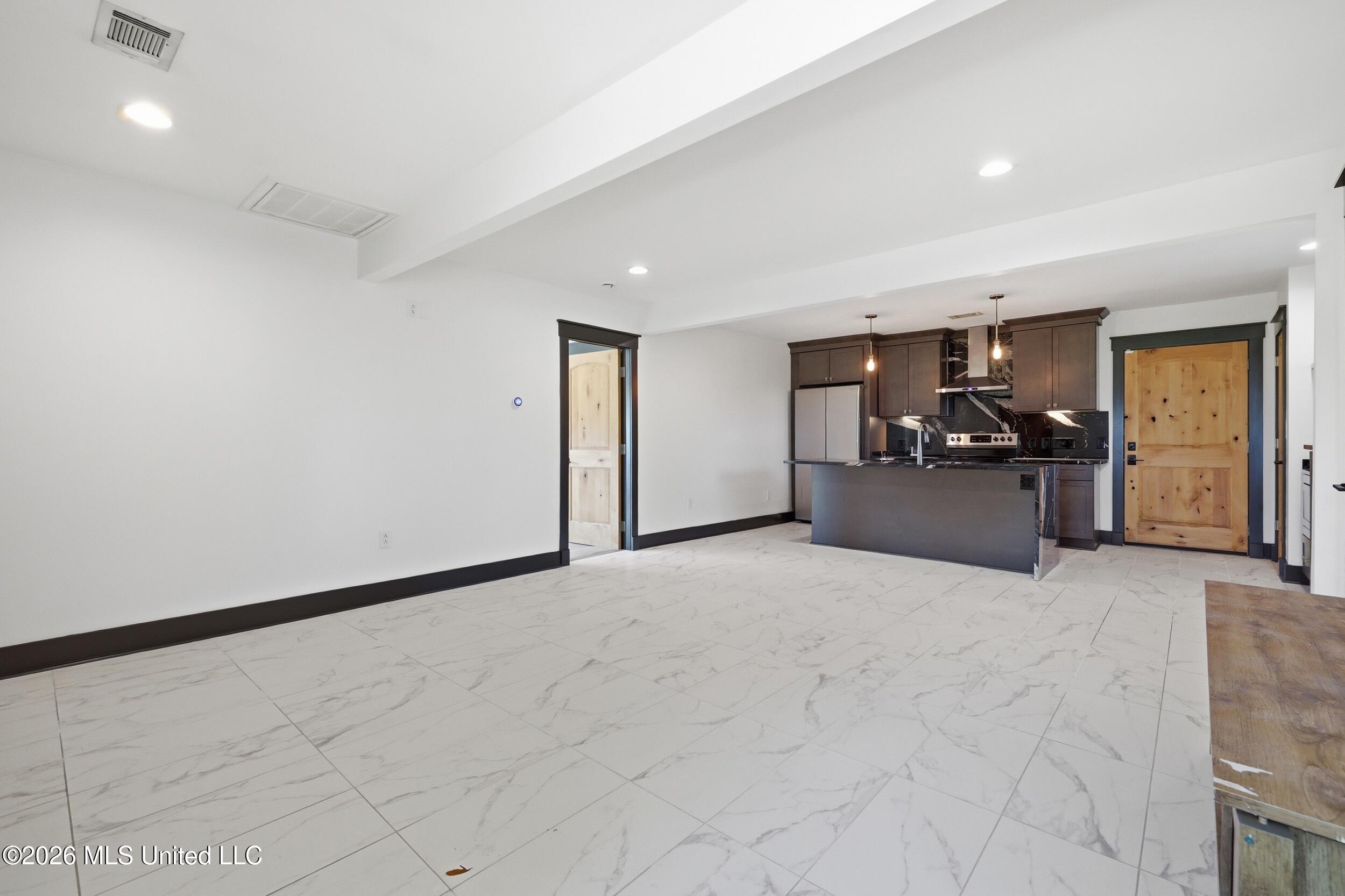 905 Percy Street Property Photo 11