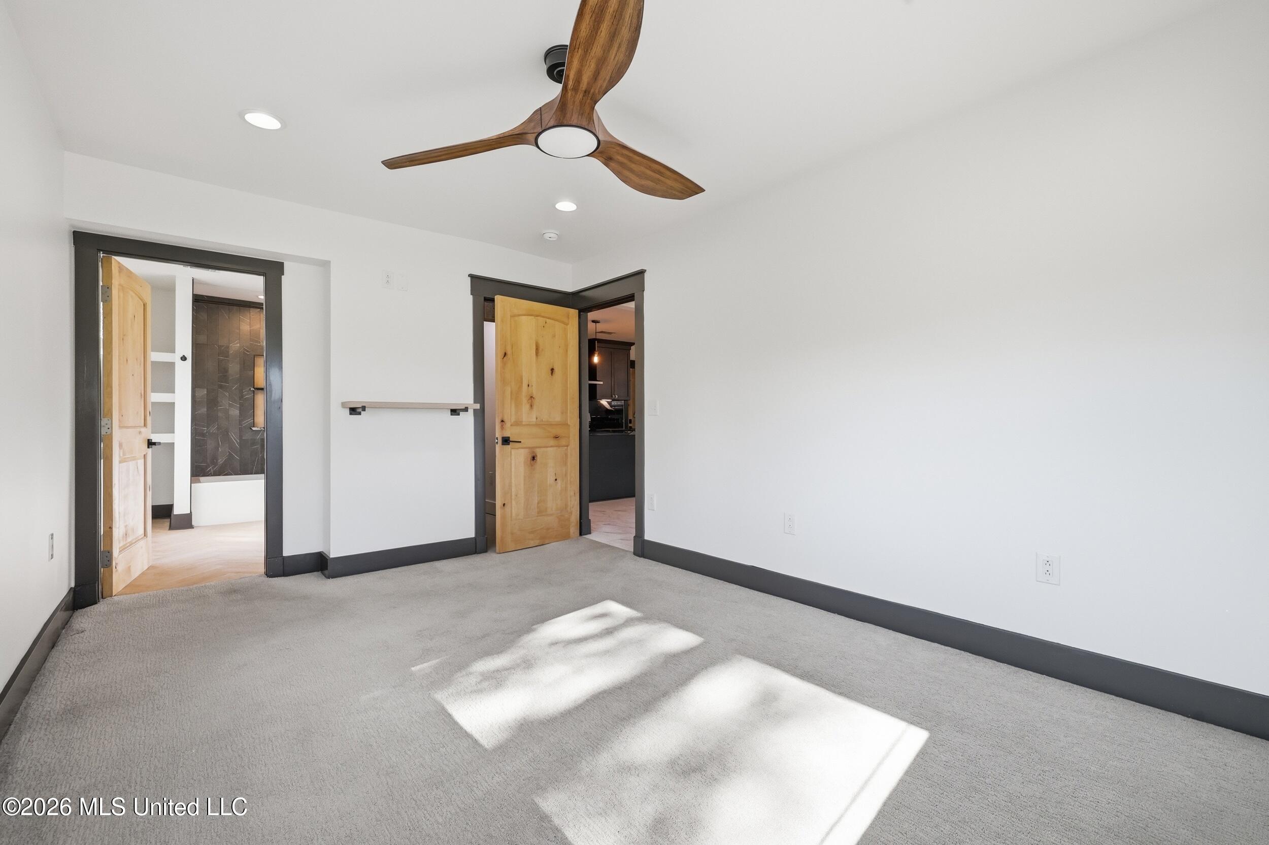 905 Percy Street Property Photo 21