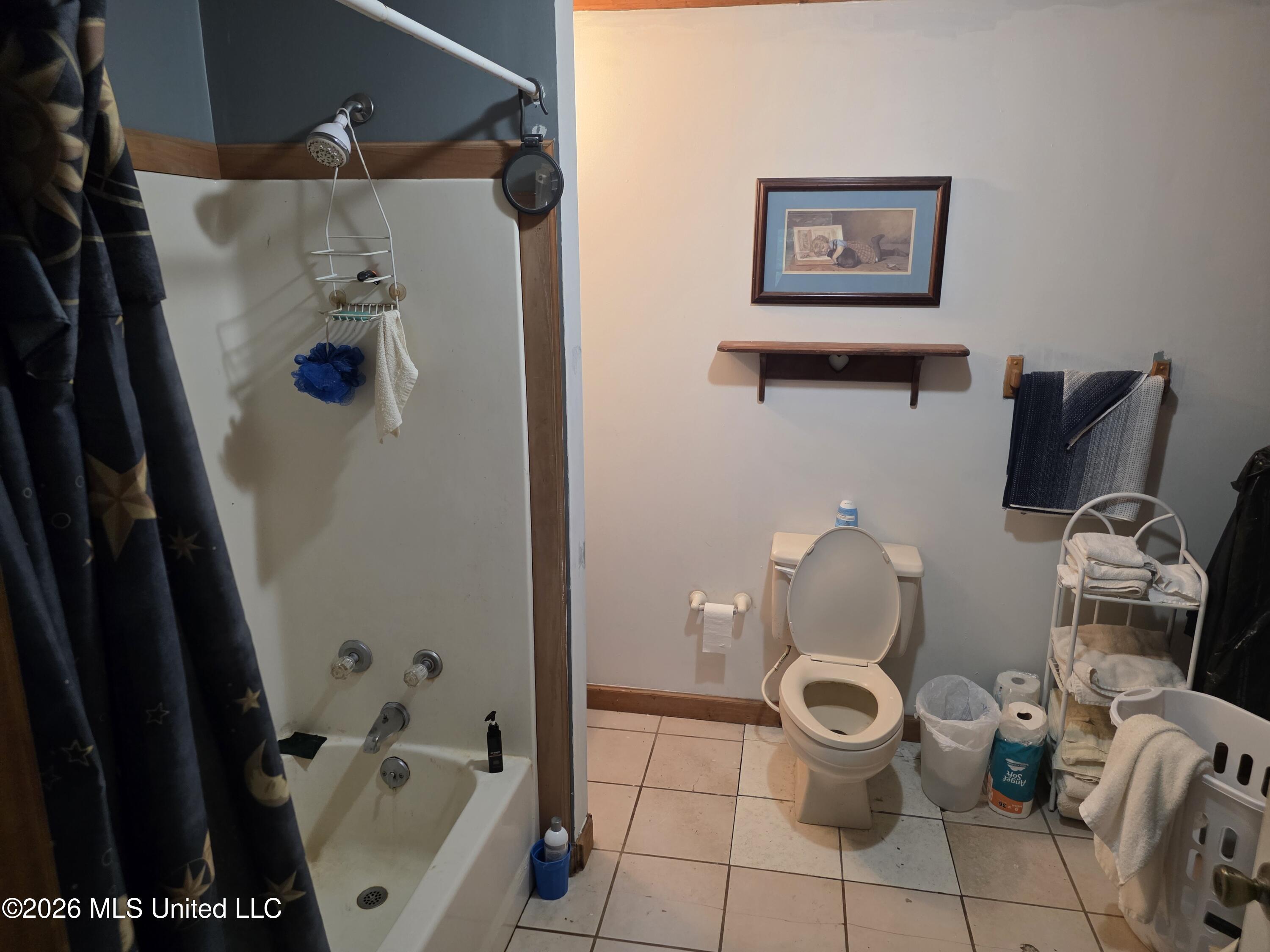 2025 Hendrix Road Property Photo 13