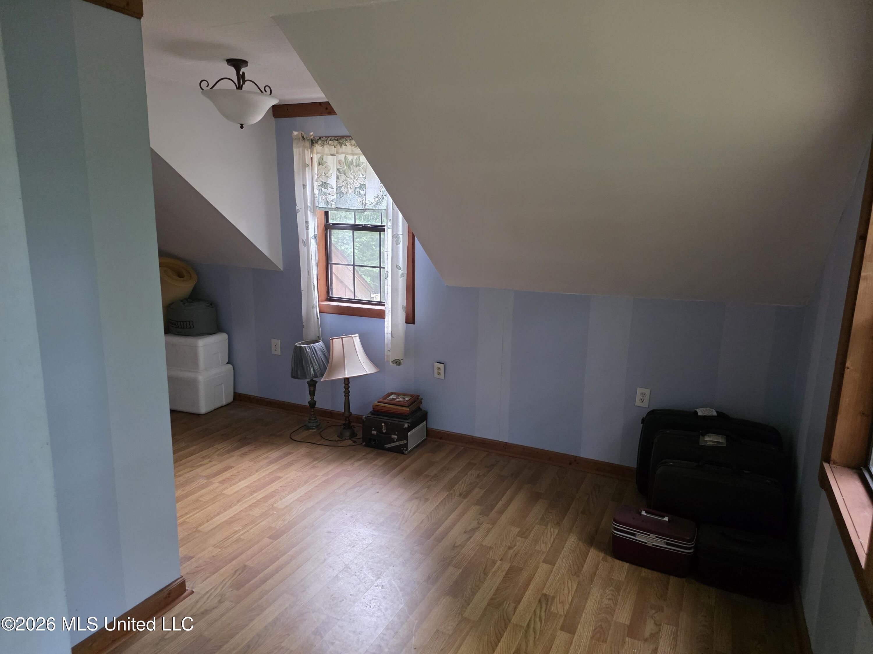 2025 Hendrix Road Property Photo 16