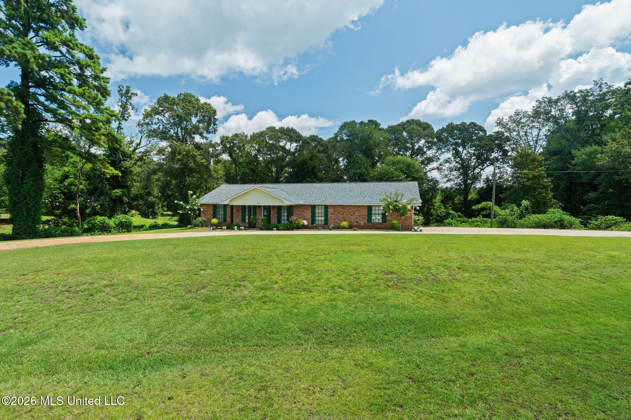 606 Pierce Road Property Photo 5