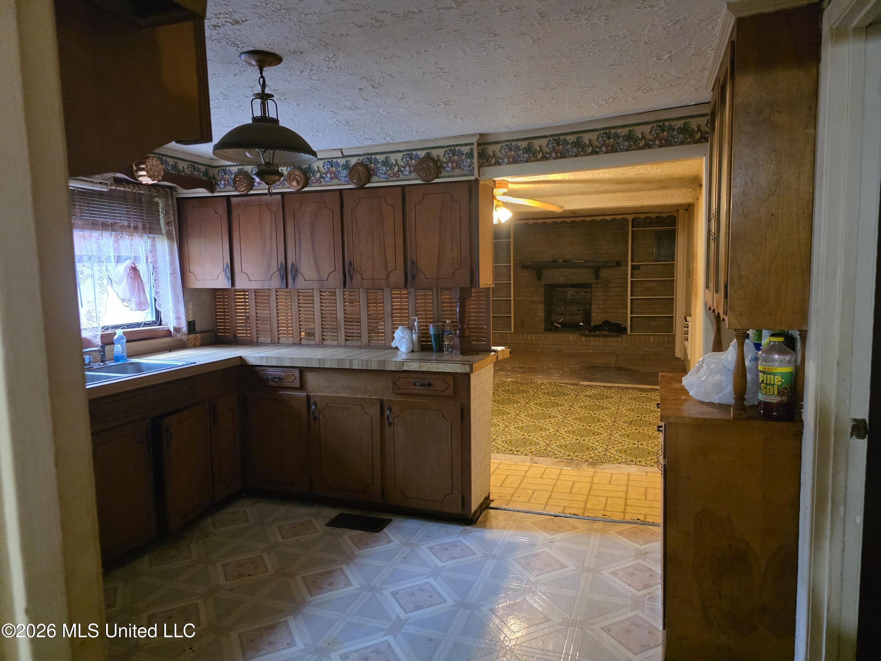 318 Denwiddie Avenue Property Photo 7