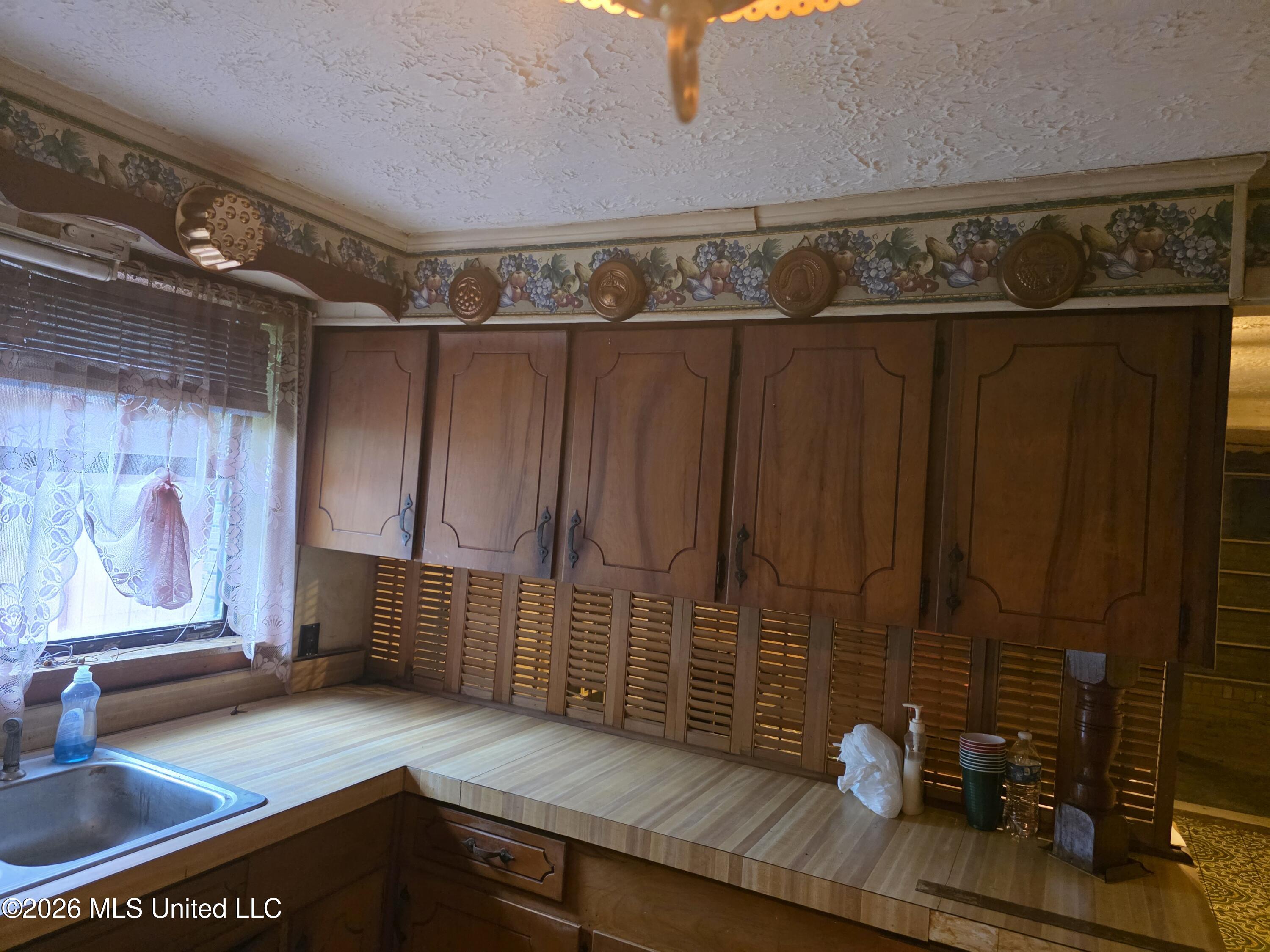 318 Denwiddie Avenue Property Photo 9