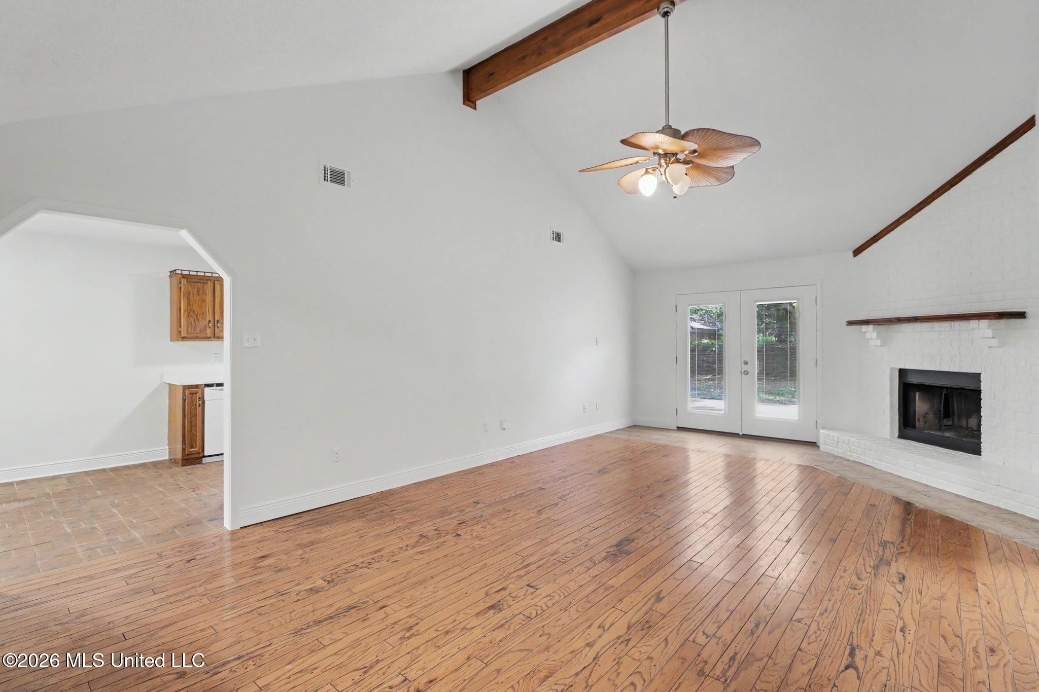 1520 S 10th Street Property Photo 2
