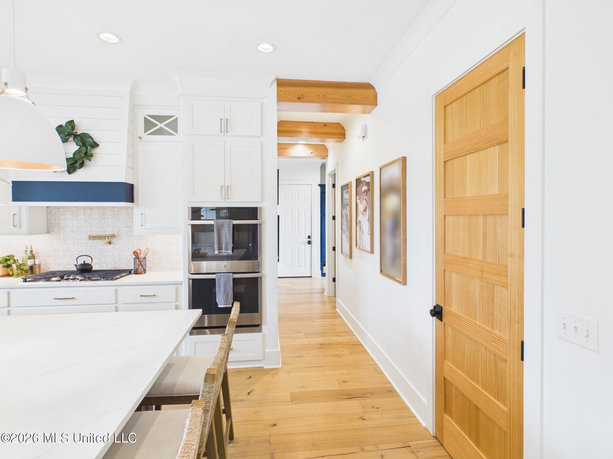 122 Churchill Place Property Photo 15