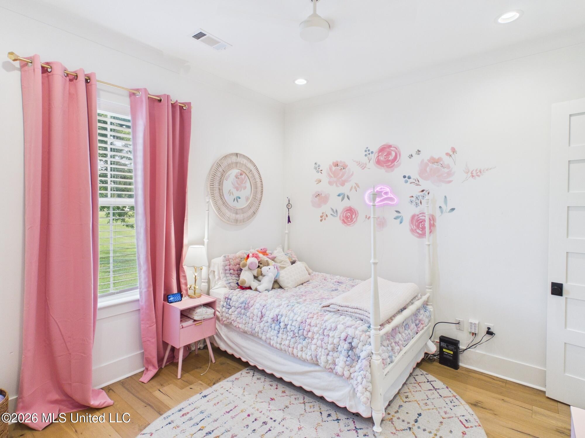 122 Churchill Place Property Photo 27