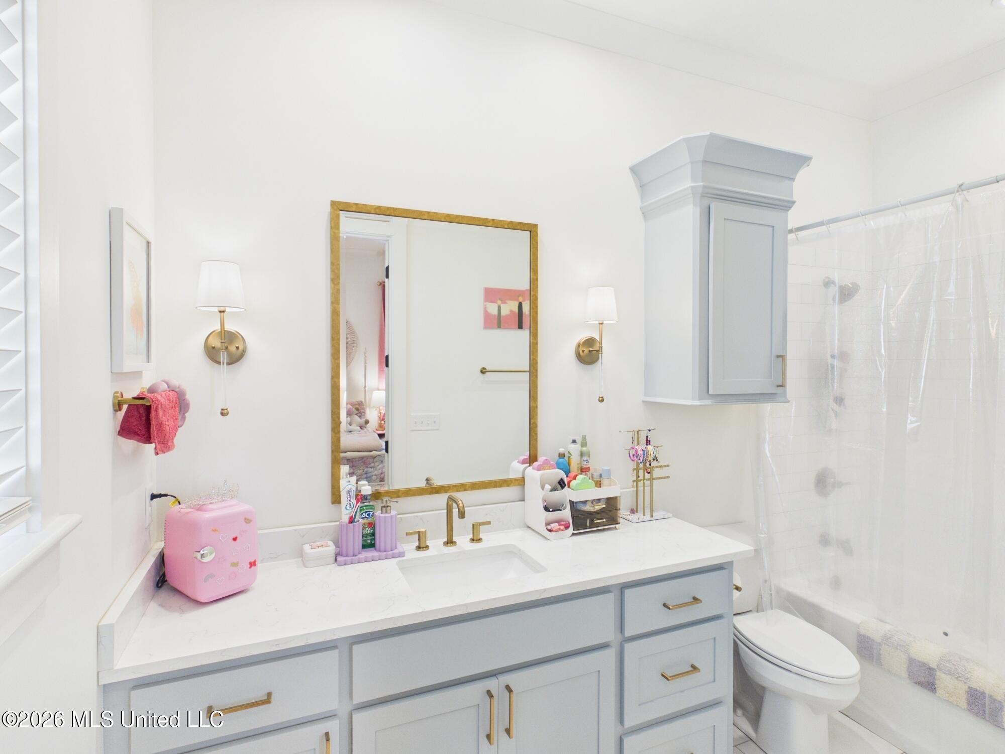 122 Churchill Place Property Photo 29