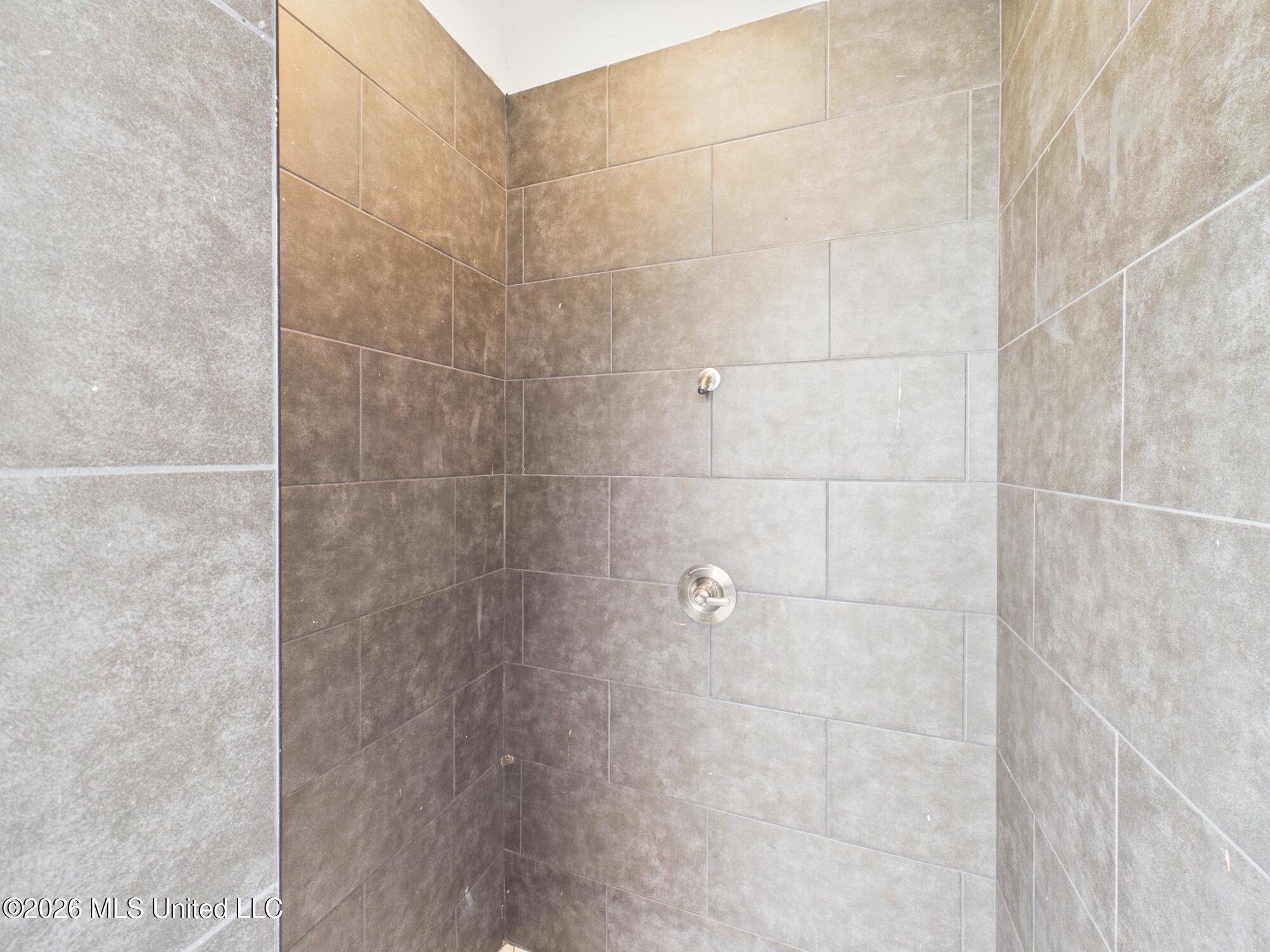 122 Churchill Place Property Photo 48