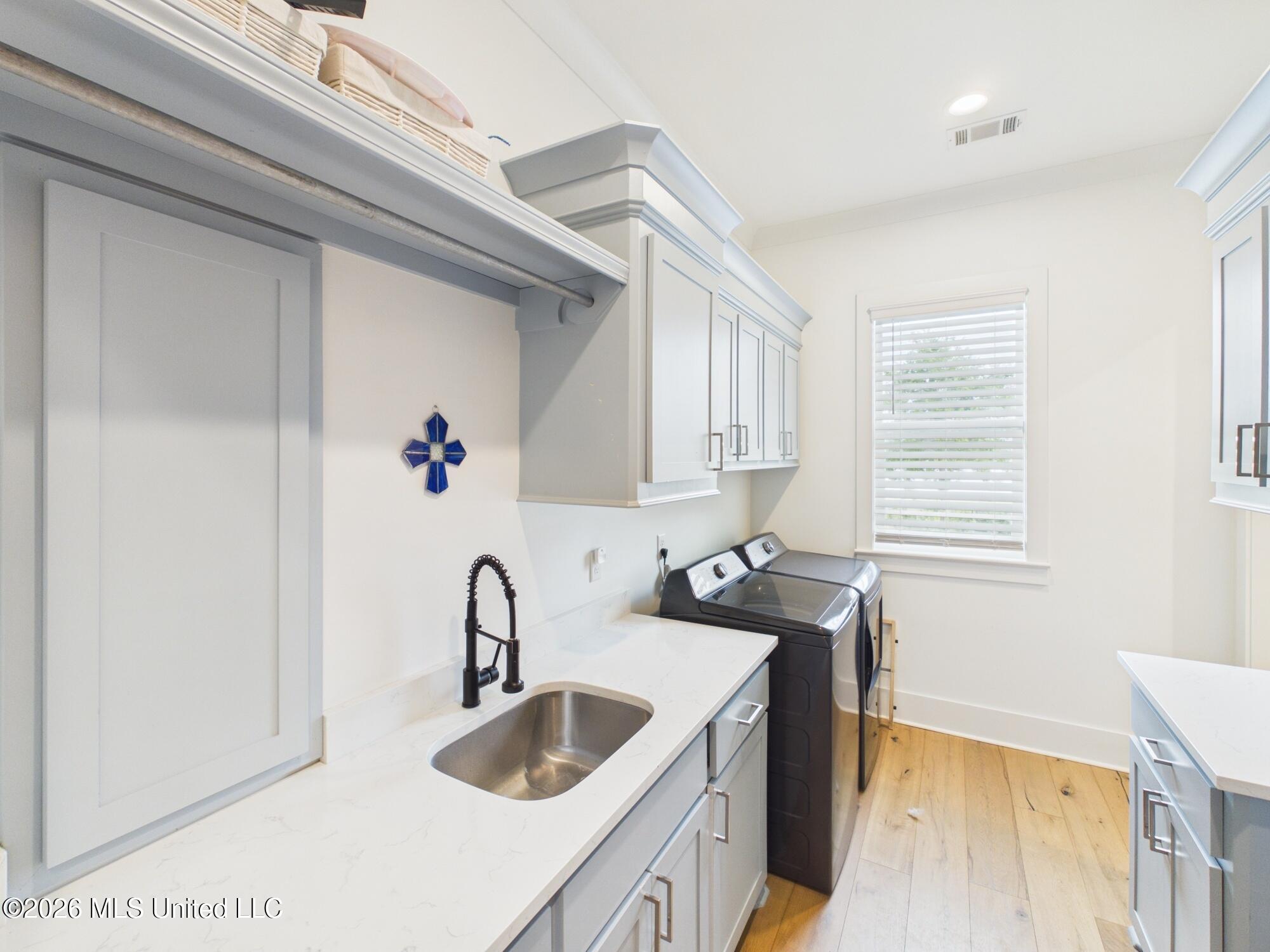 122 Churchill Place Property Photo 49