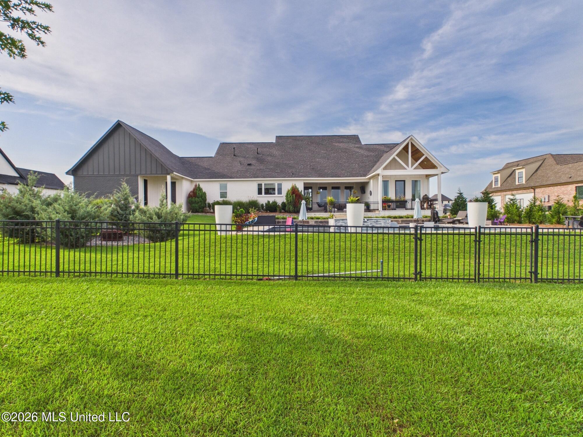 122 Churchill Place Property Photo 54