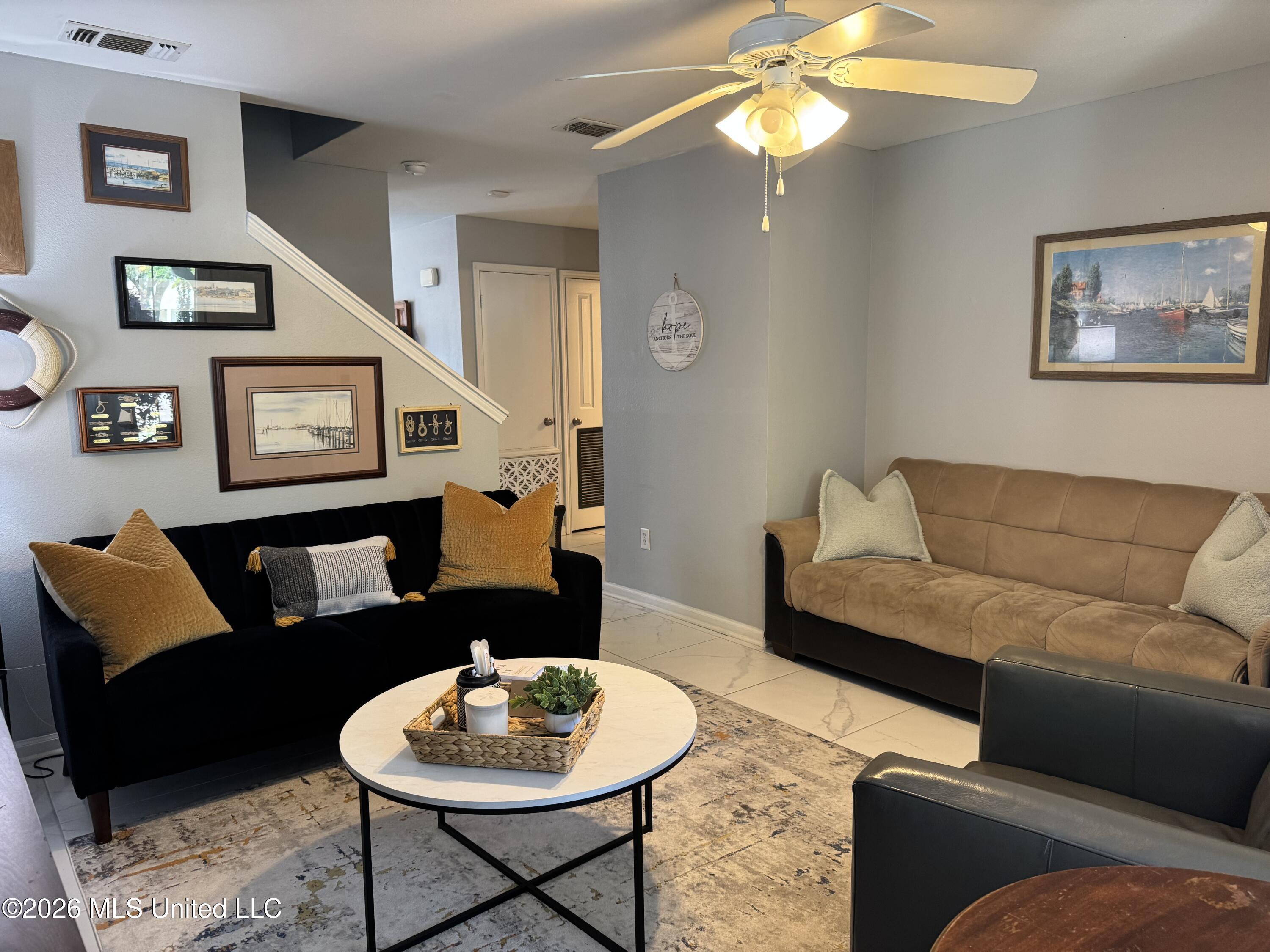 441 Hope Street Property Photo 7