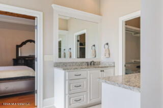 204 Stone Creek Drive Property Photo 16