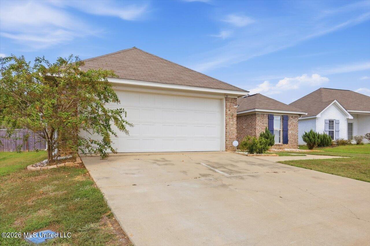 903 Filmore Drive Property Photo 3