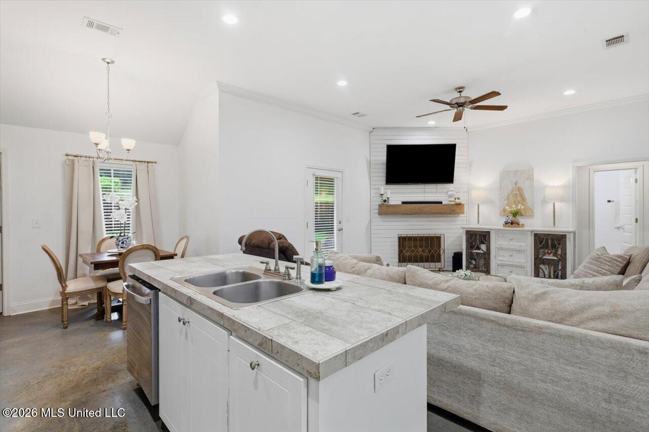 903 Filmore Drive Property Photo 12