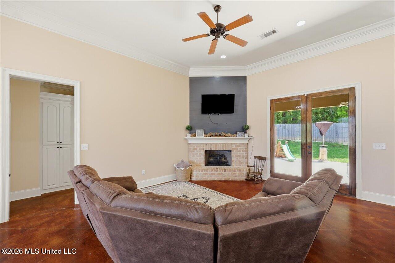 200 Belle Oak Drive Property Photo 6