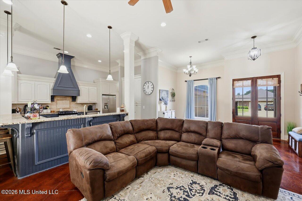 200 Belle Oak Drive Property Photo 8