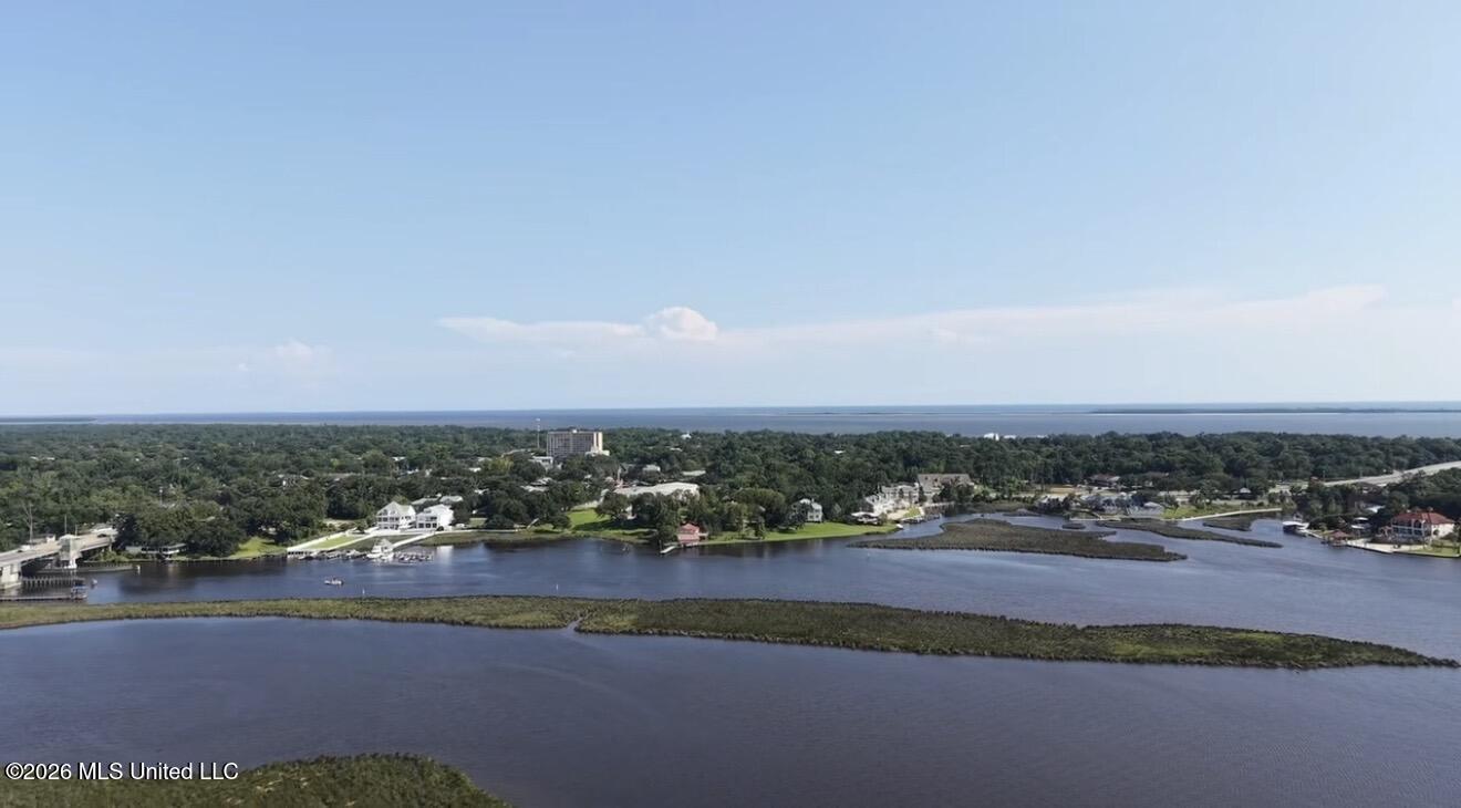 5629 Shore Drive Property Photo 3