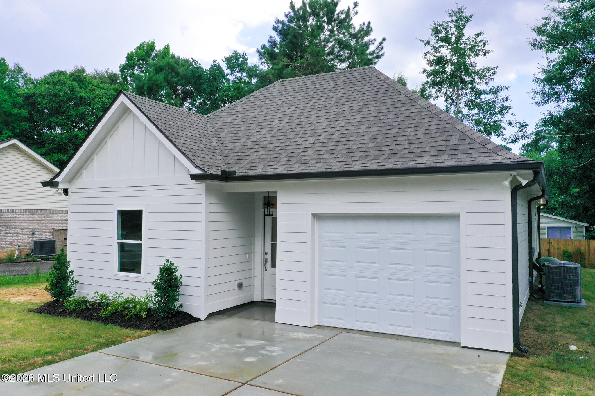 10726 Linohau Way Property Photo 6