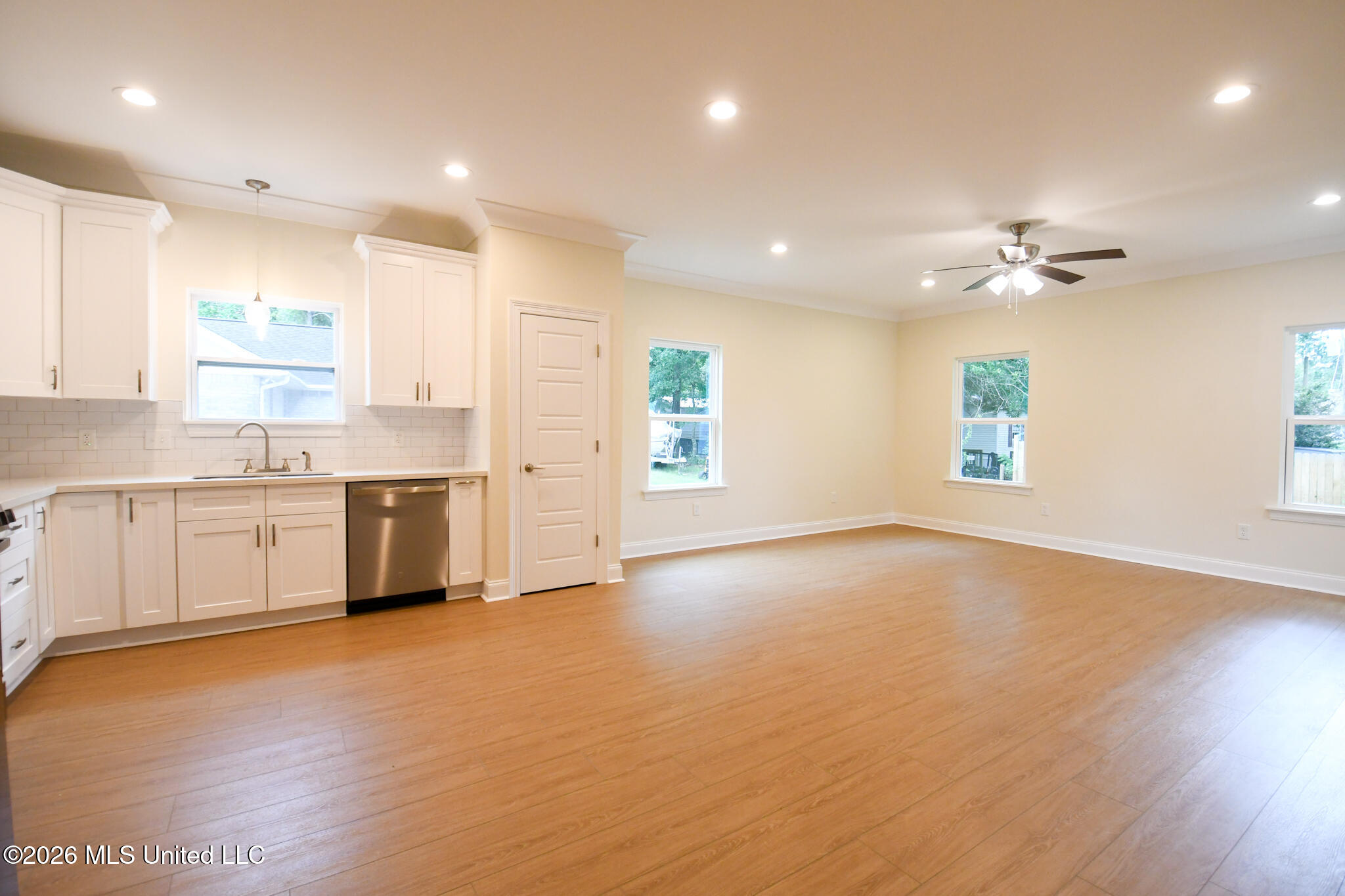 10726 Linohau Way Property Photo 8