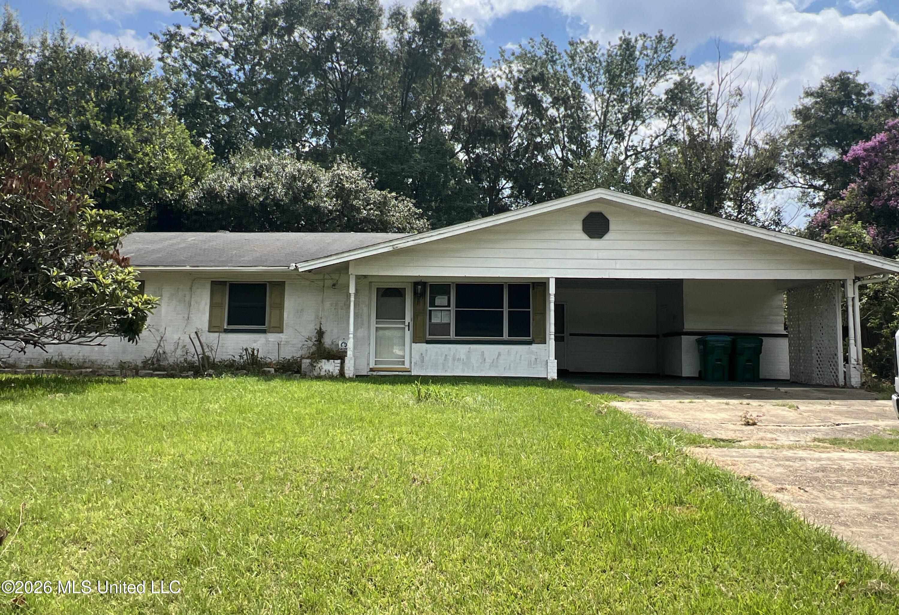 204 N Wilson Boulevard Property Photo 1
