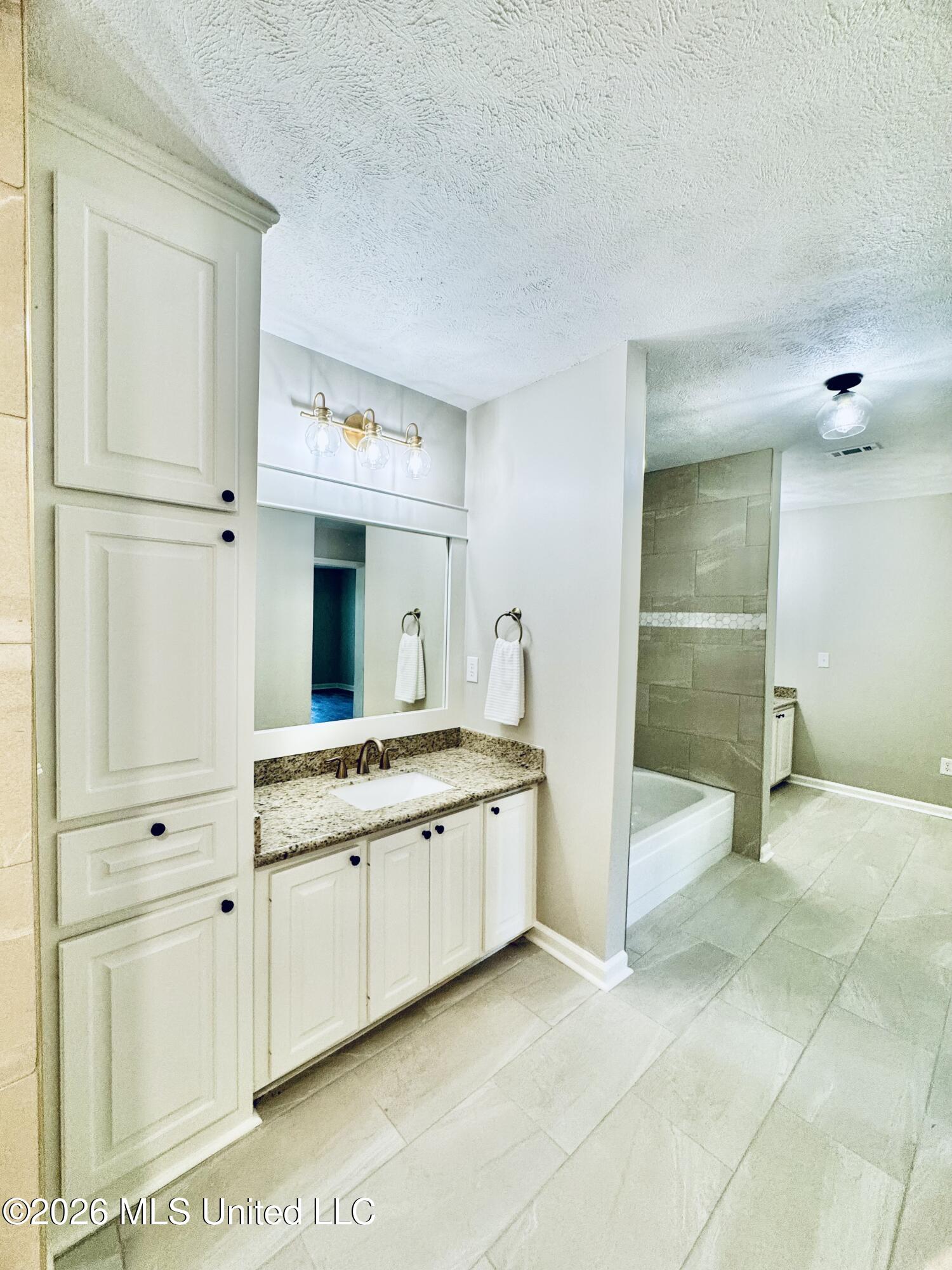 124 Westlake Drive Property Photo 48