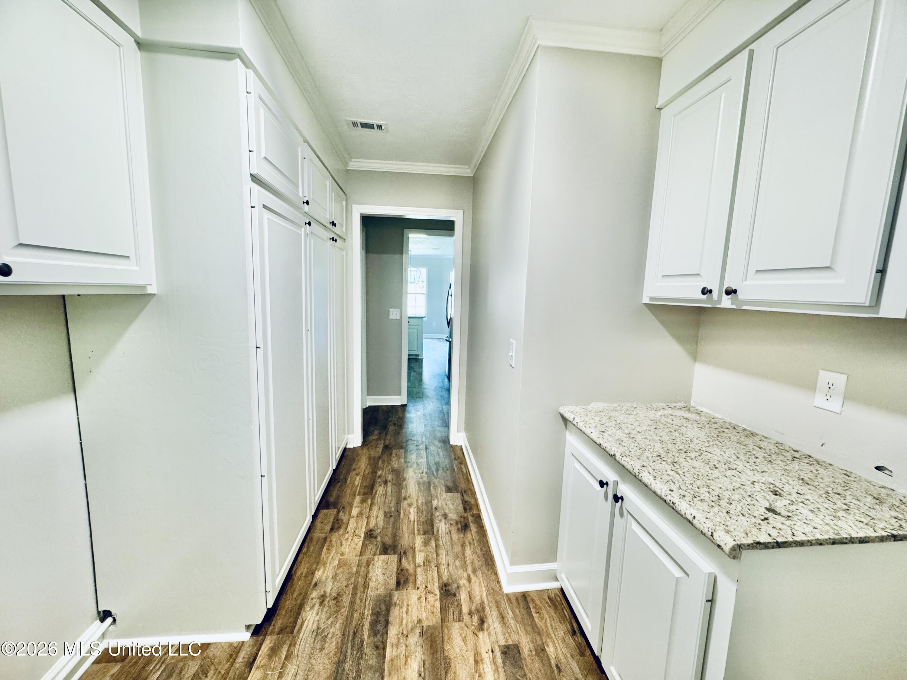 124 Westlake Drive Property Photo 57