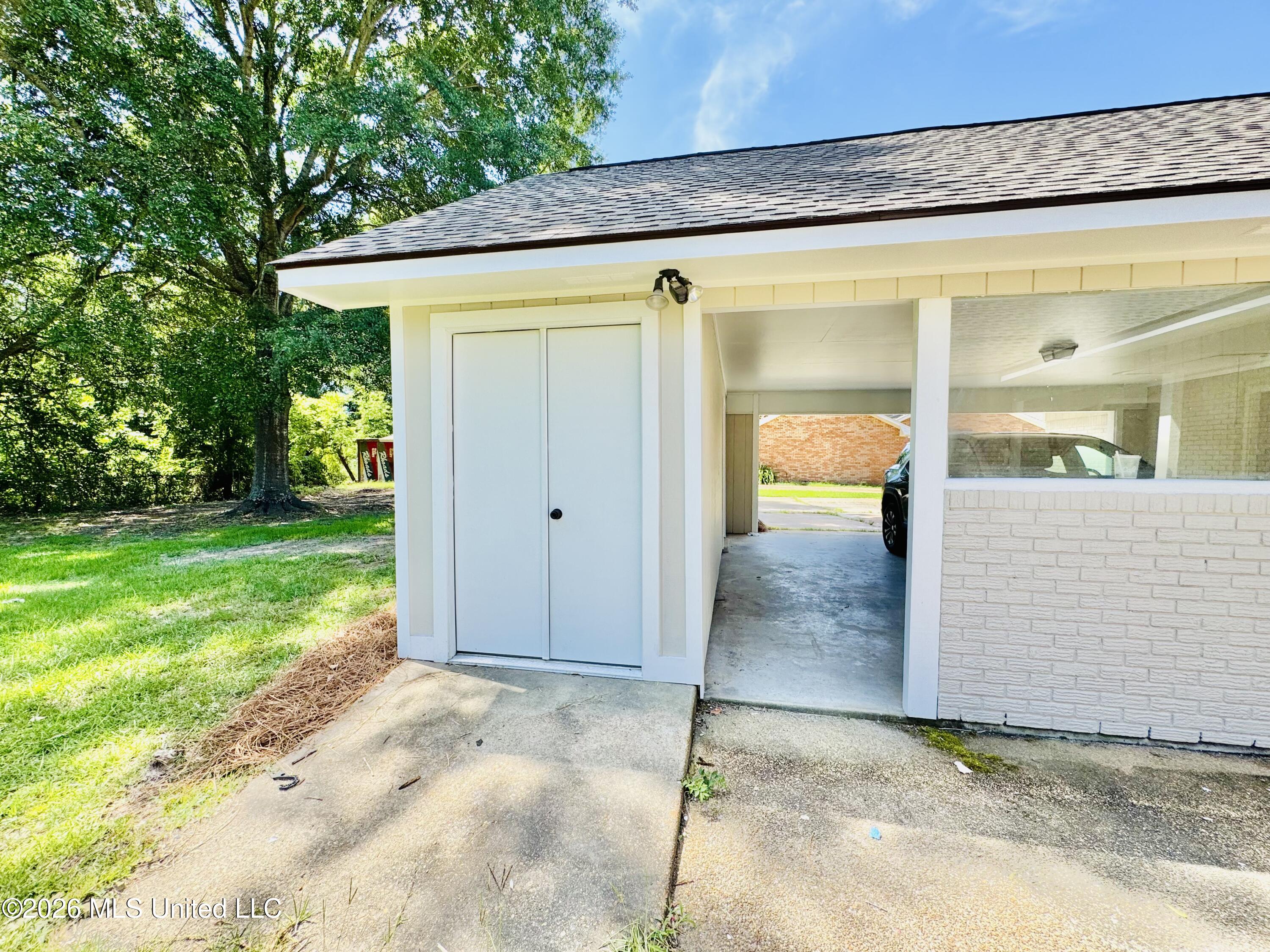124 Westlake Drive Property Photo 86
