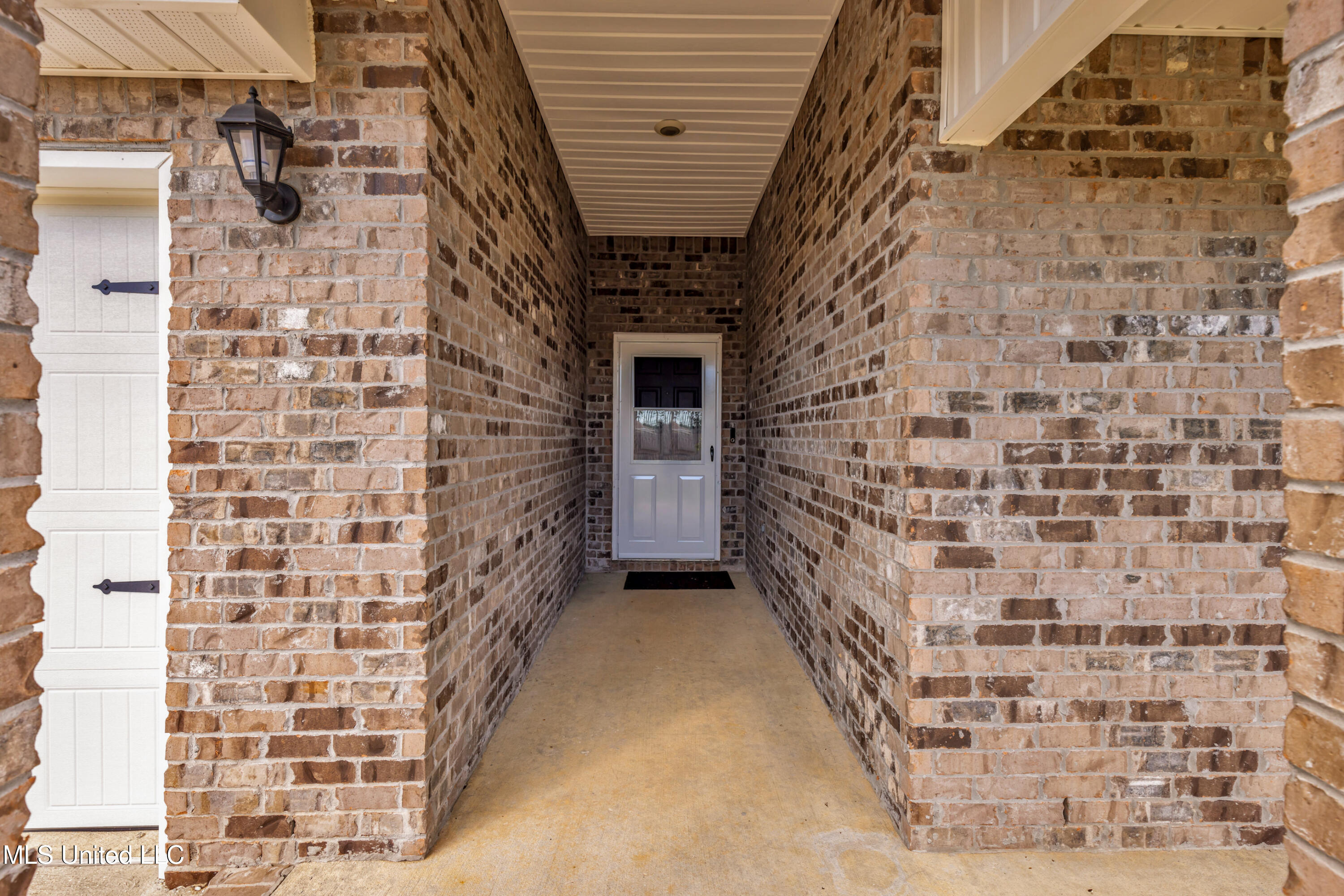 10440 Willow Leaf Drive Property Photo 8