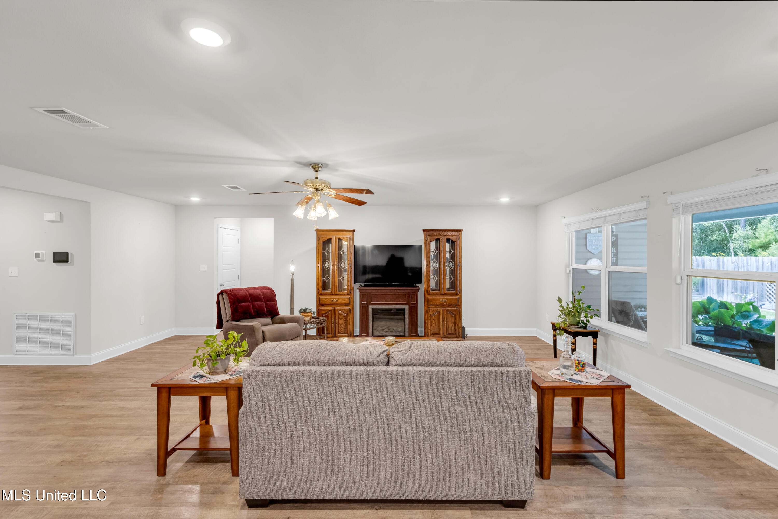 10440 Willow Leaf Drive Property Photo 13