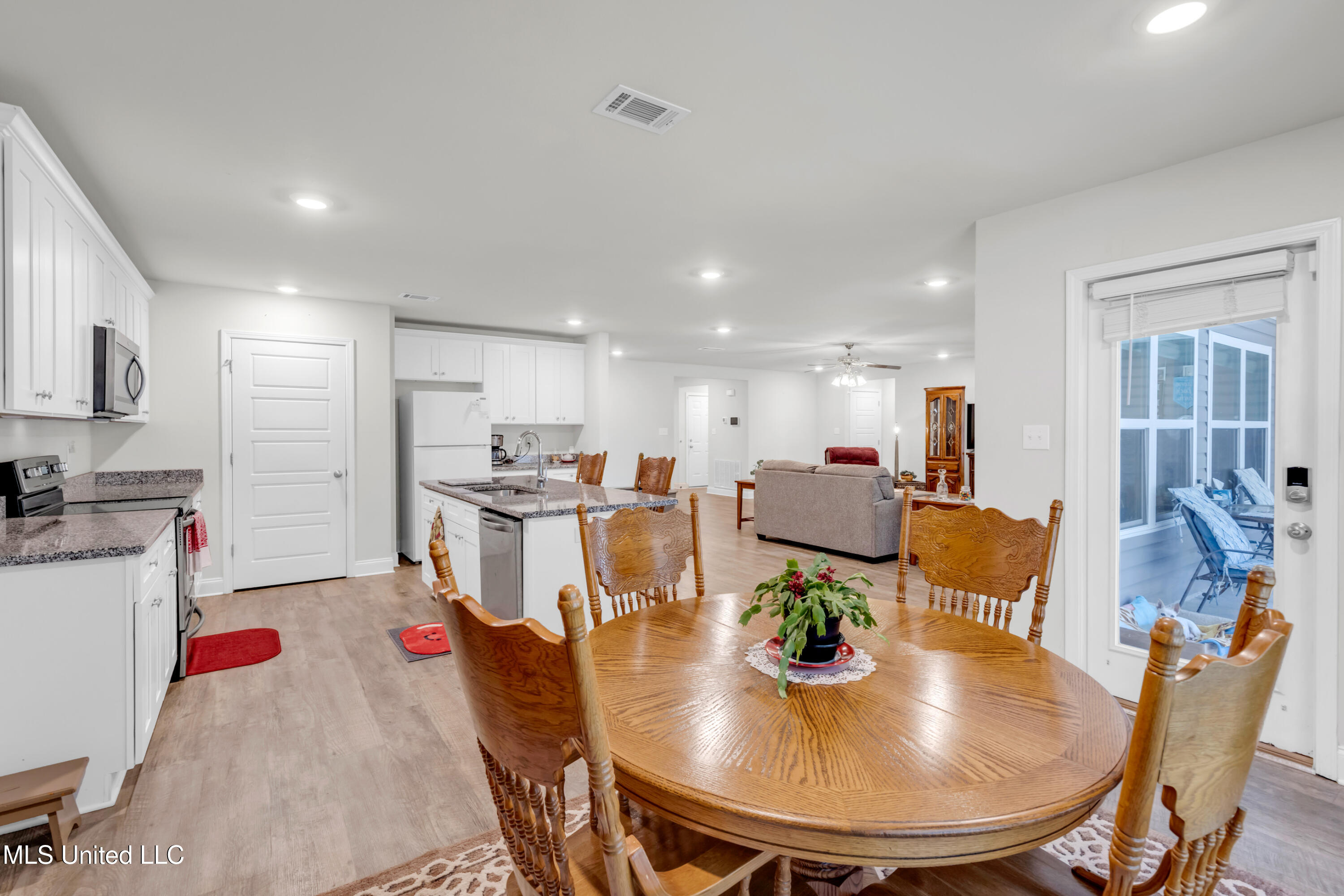10440 Willow Leaf Drive Property Photo 22