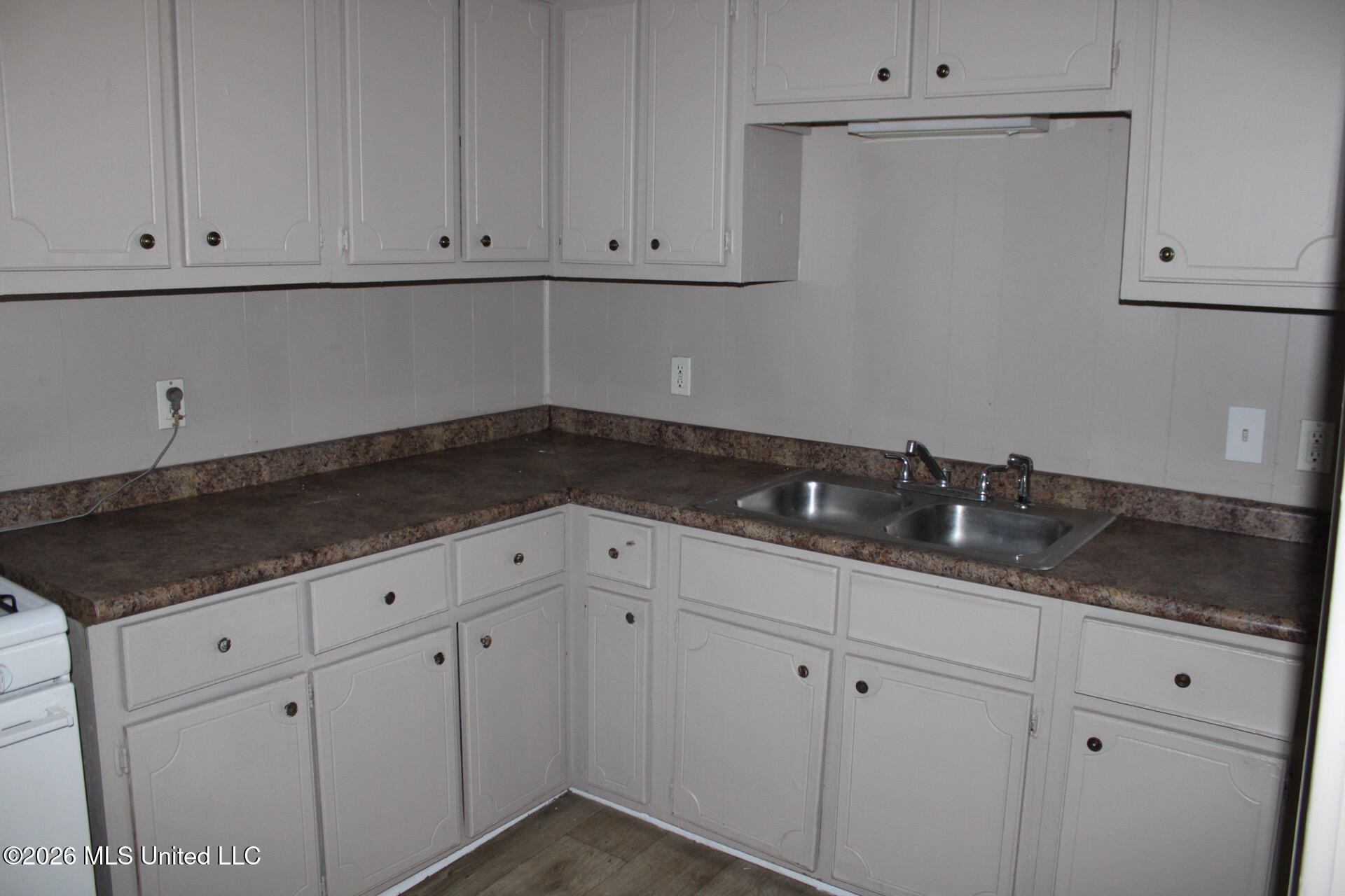802 Union Street Property Photo 8