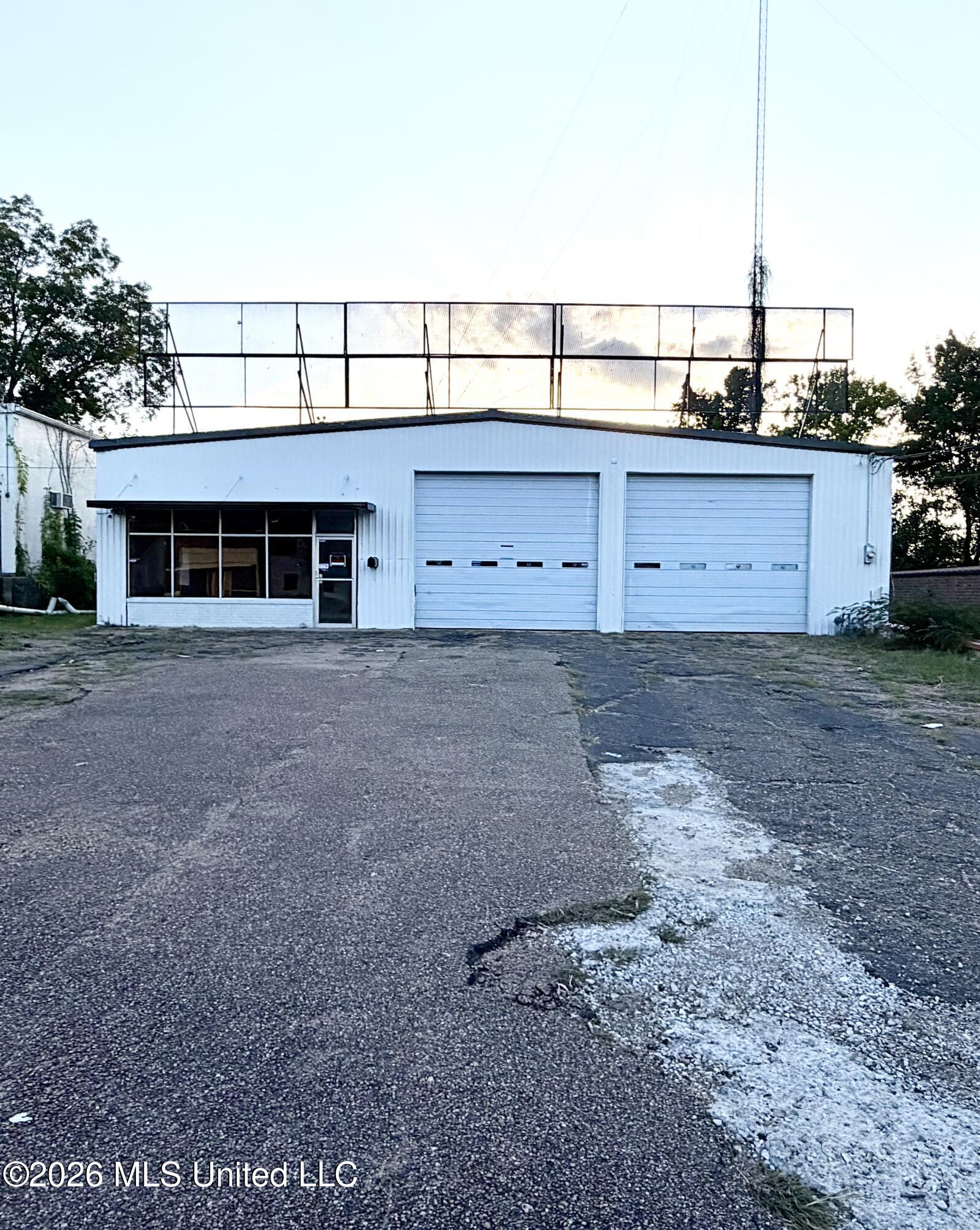 1904 Washington Street Property Photo 1