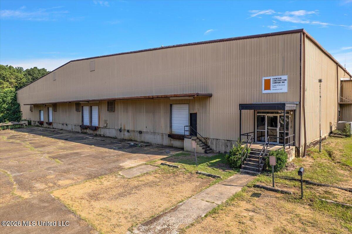 220 W Whitworth Street Property Photo 4