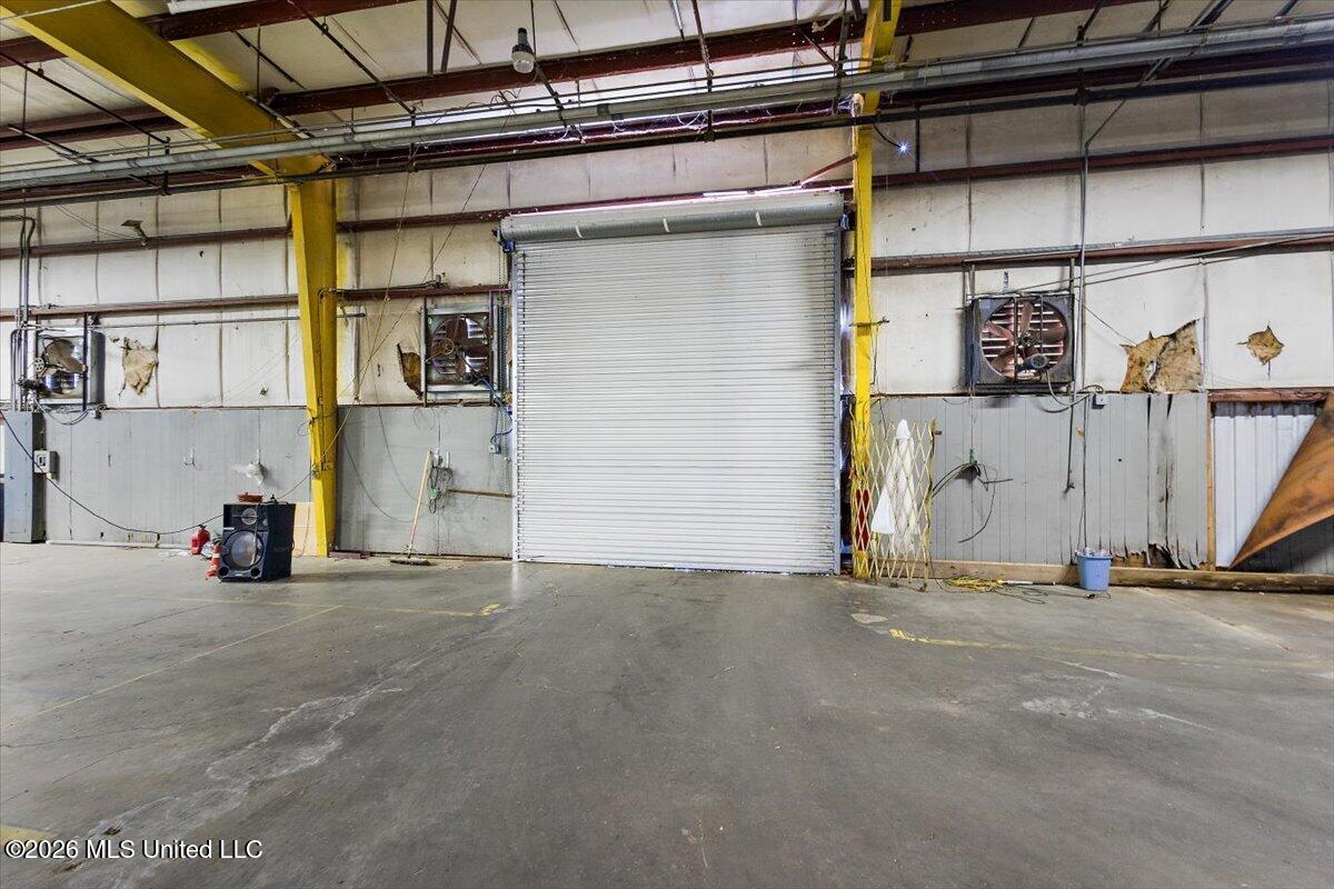 220 W Whitworth Street Property Photo 14