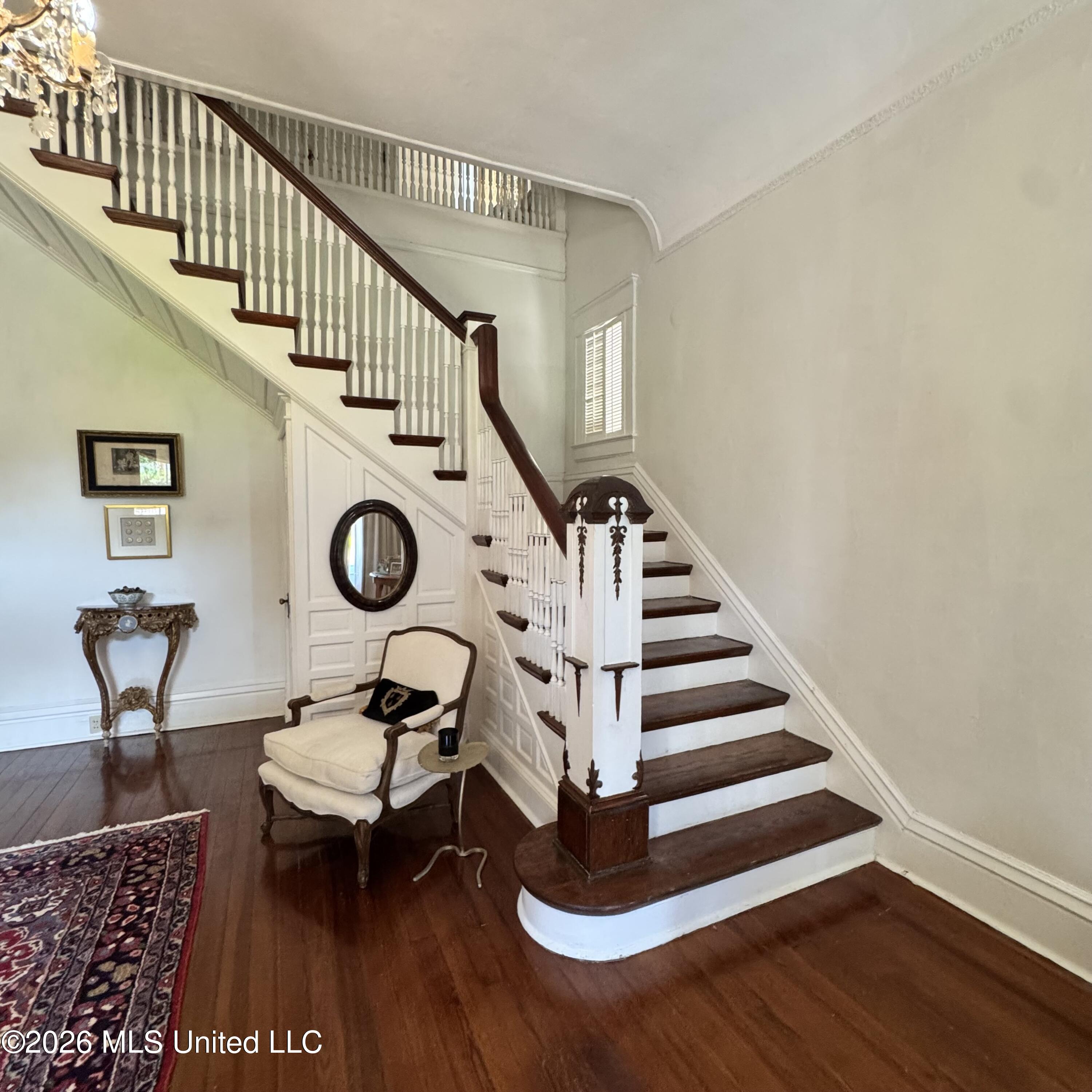 212 Linton Avenue Property Photo 4