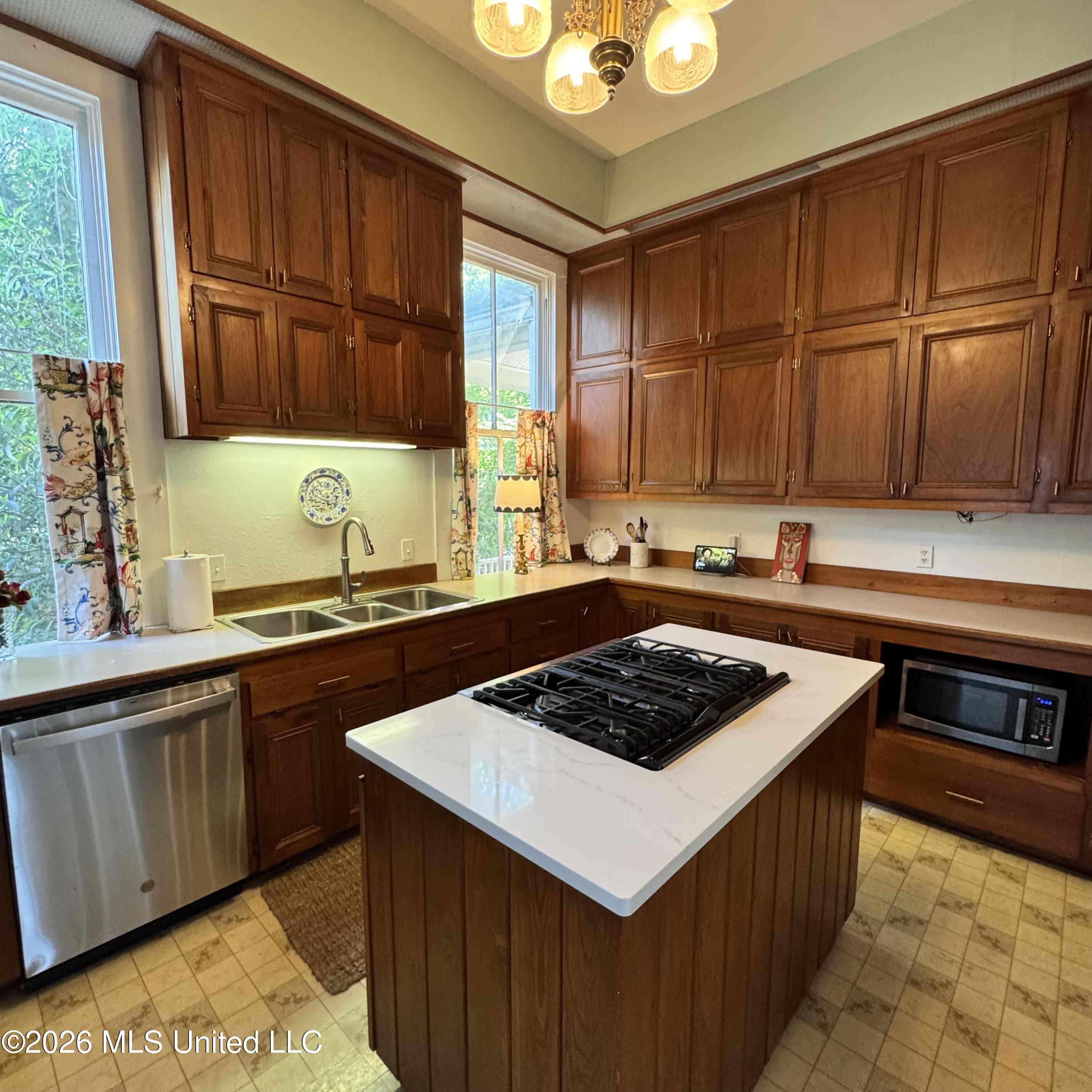212 Linton Avenue Property Photo 13