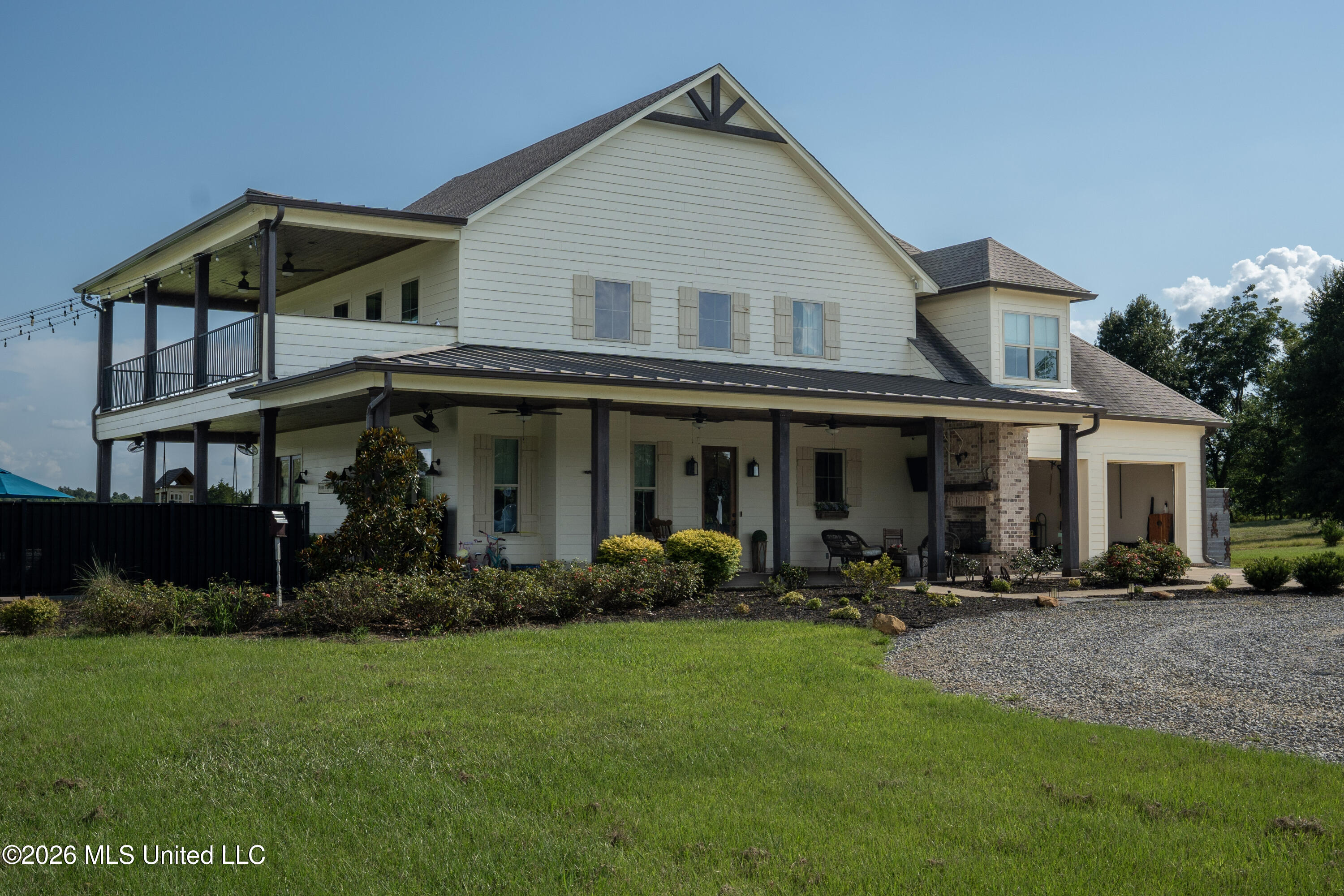 553 Tara Road Property Photo 1