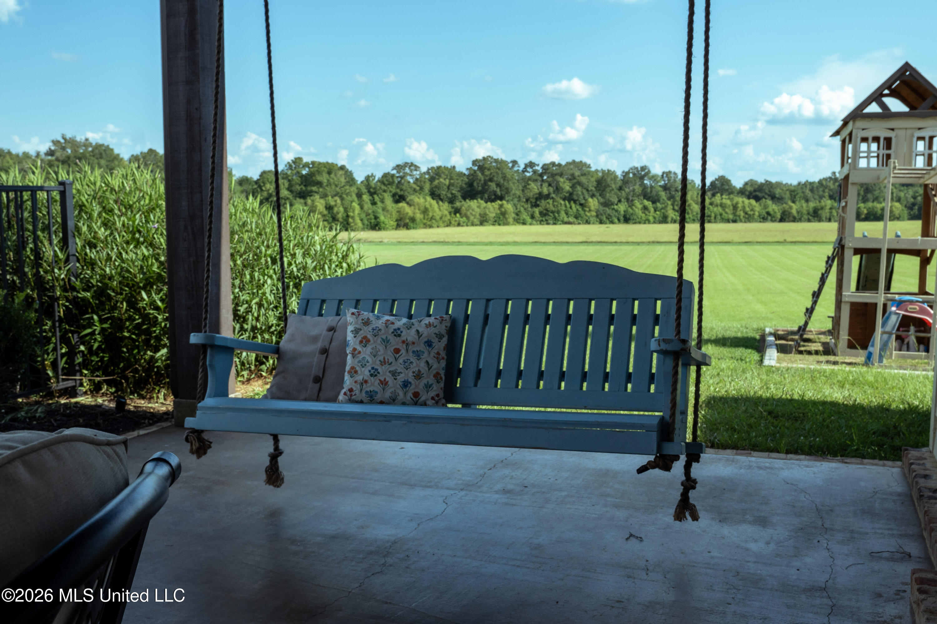 553 Tara Road Property Photo 15
