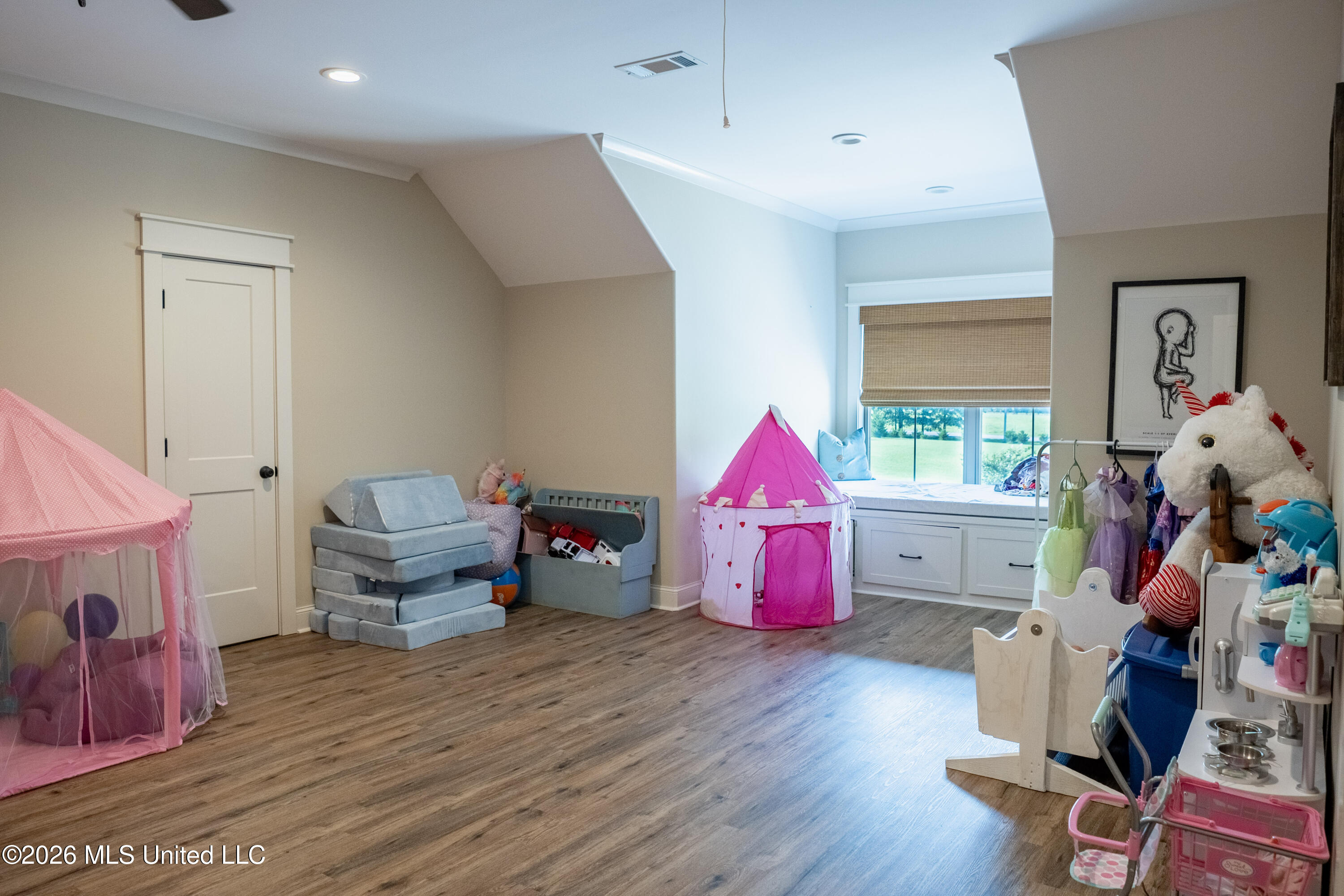 553 Tara Road Property Photo 43