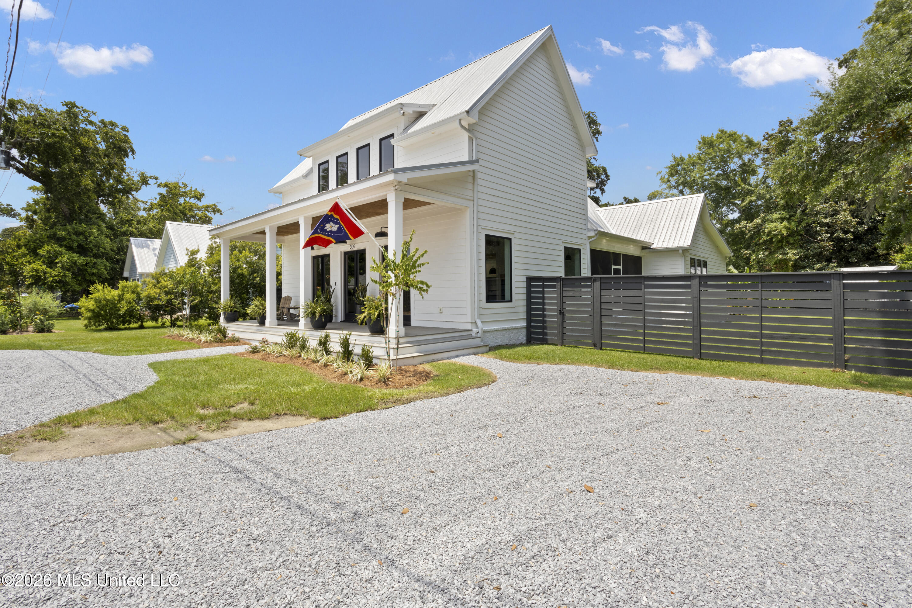 305 Beach Hill Road Property Photo 1